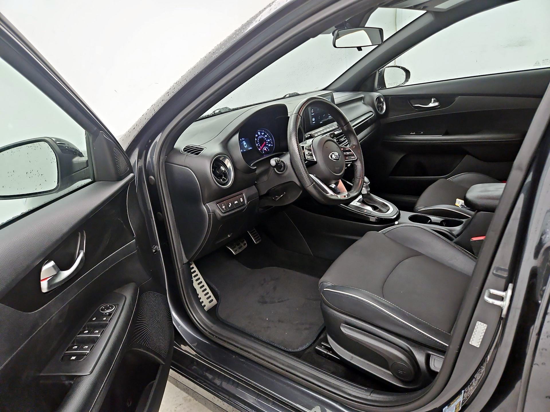 Thumbnail: 2020 Kia Forte - 11