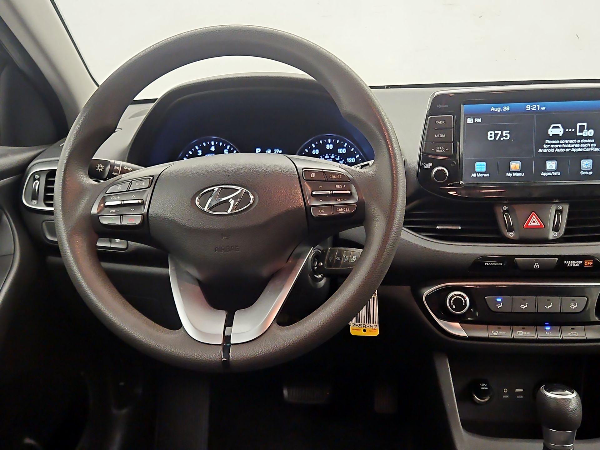 Thumbnail: 2018 Hyundai Elantra - 9