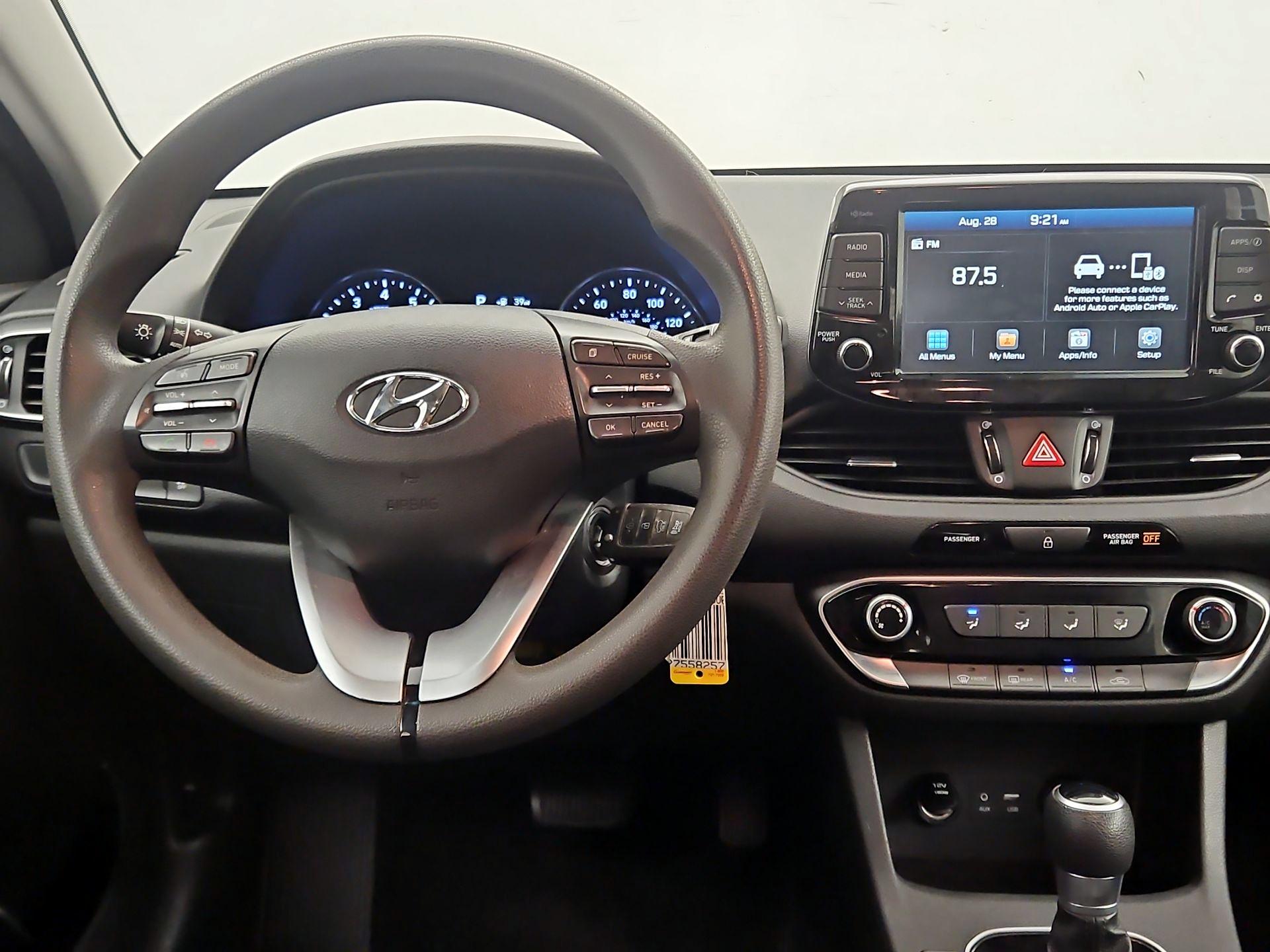 Thumbnail: 2018 Hyundai Elantra - 10