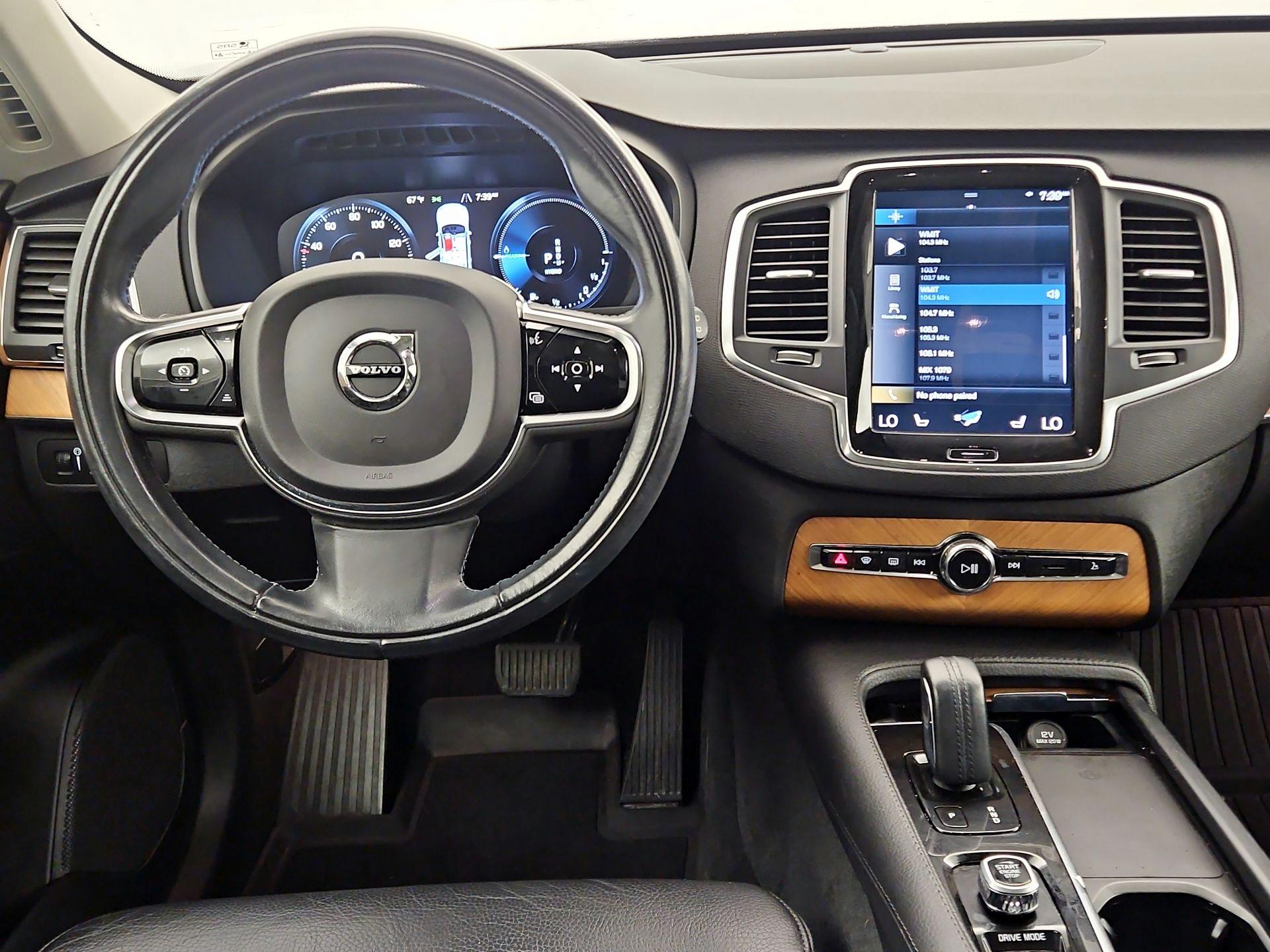 Thumbnail: 2021 Volvo XC90 - 10