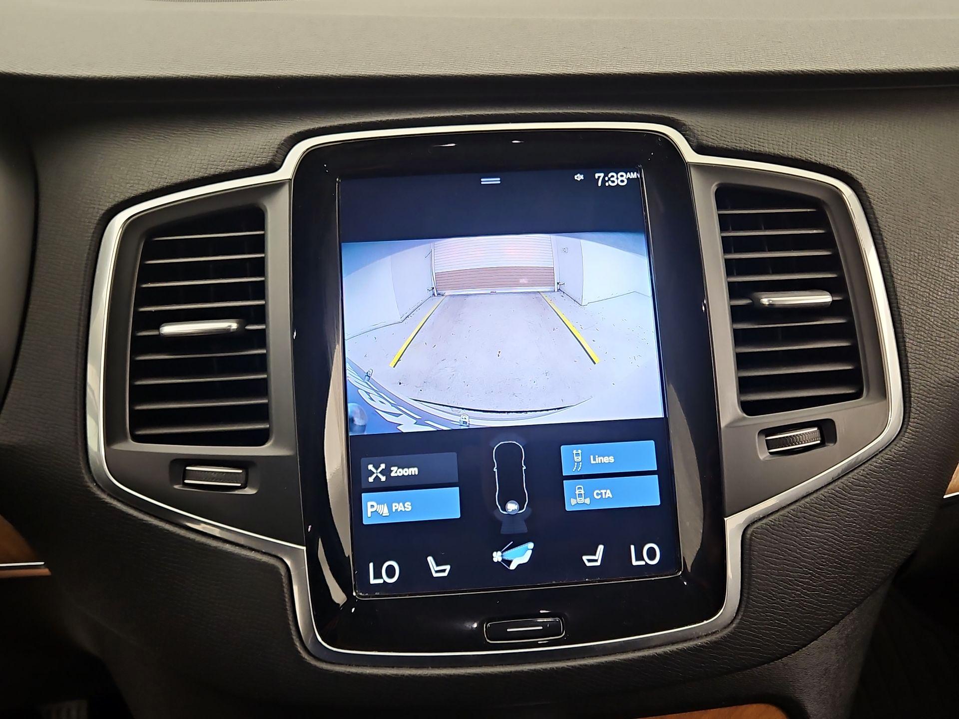 Thumbnail: 2021 Volvo XC90 - 14