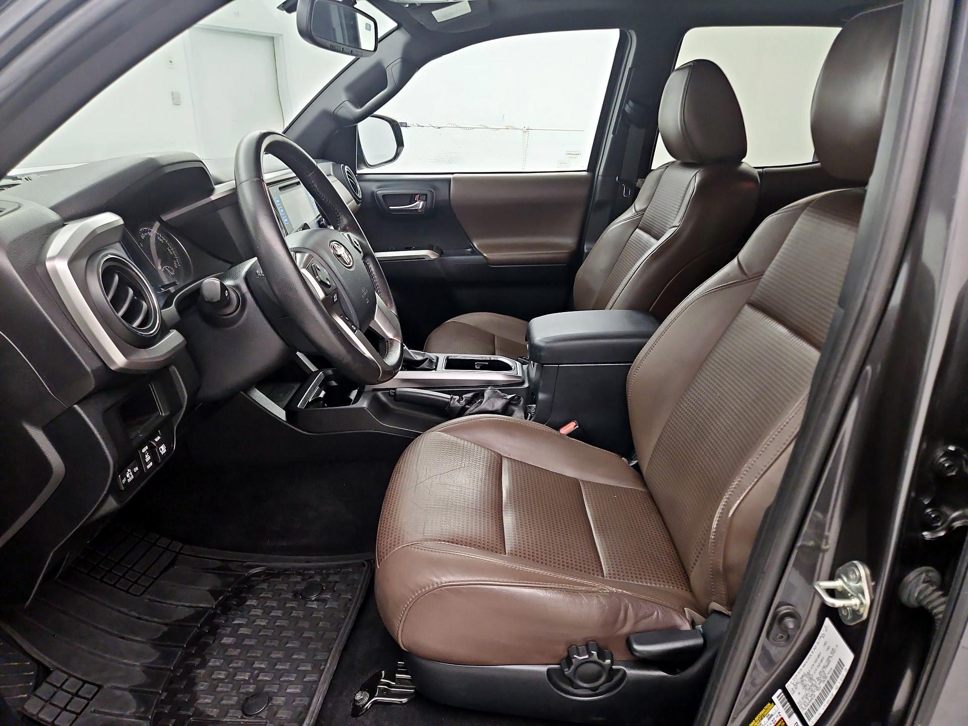 Thumbnail: 2017 Toyota Tacoma - 11