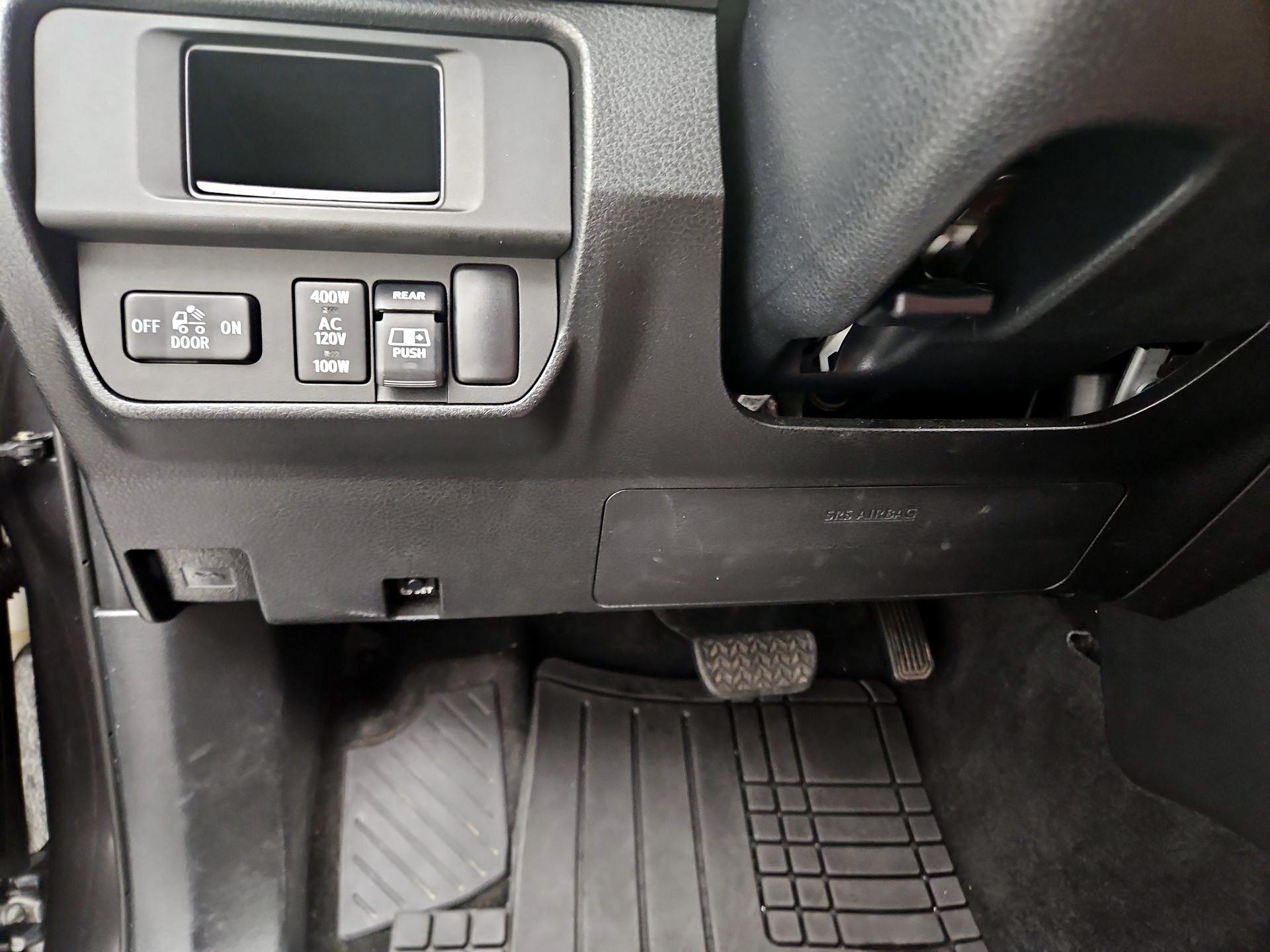 Thumbnail: 2017 Toyota Tacoma - 13