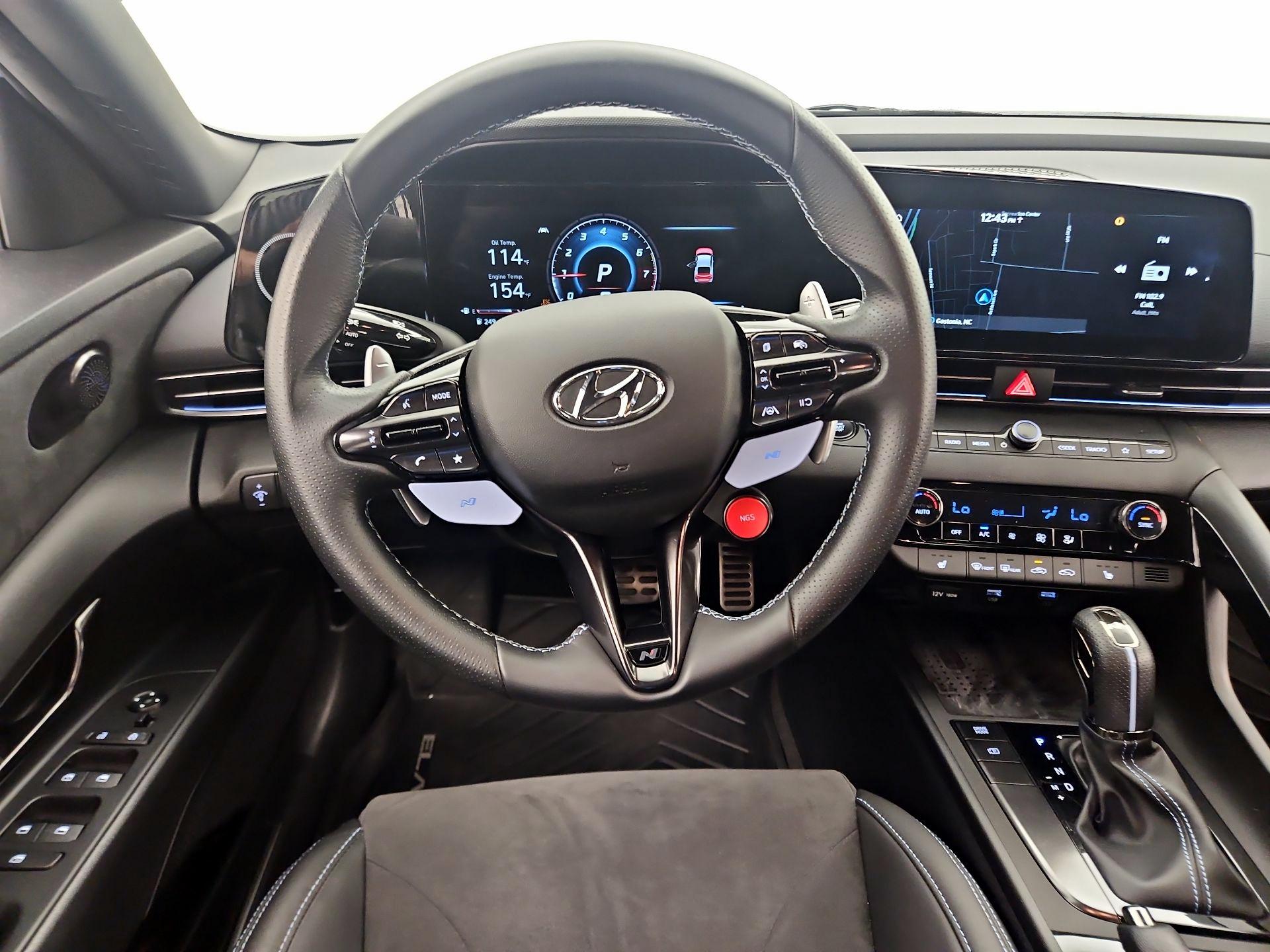 Thumbnail: 2022 Hyundai Elantra - 10
