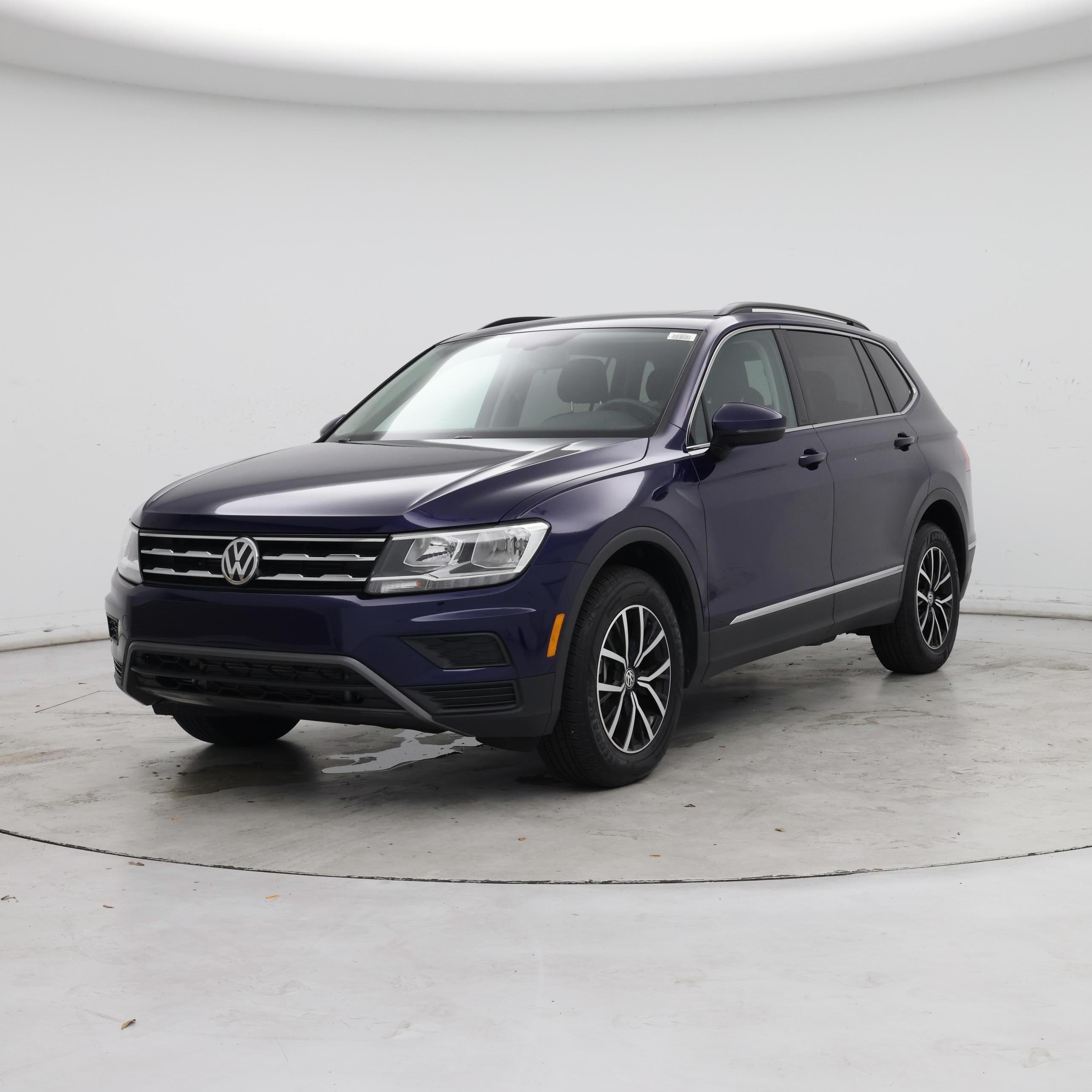 Thumbnail: 2021 Volkswagen Tiguan - 4