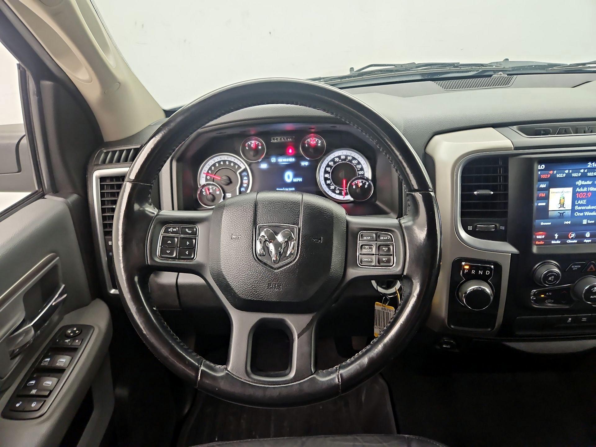 Thumbnail: 2019 RAM 1500 Classic - 10