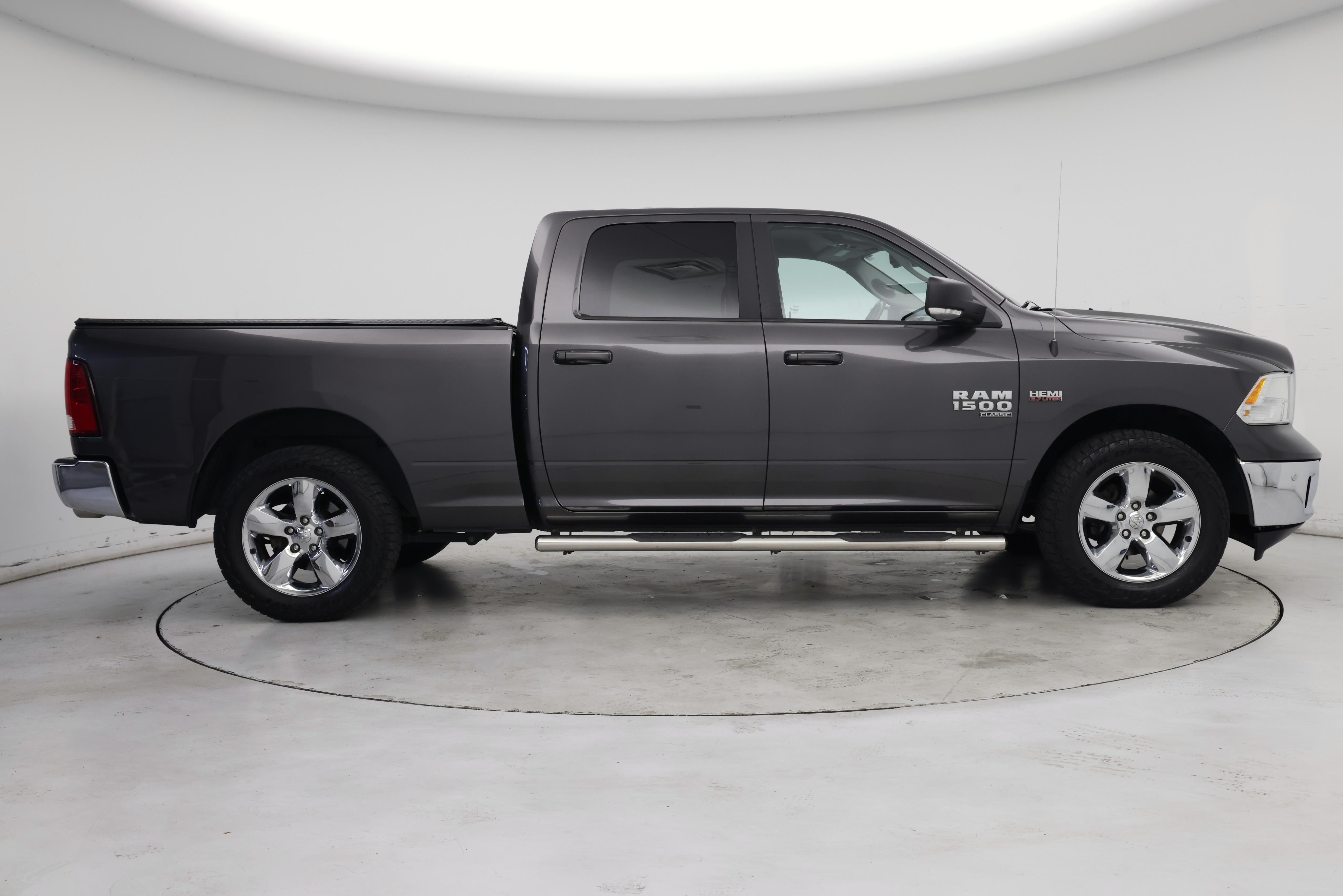 Thumbnail: 2019 RAM 1500 Classic - 7