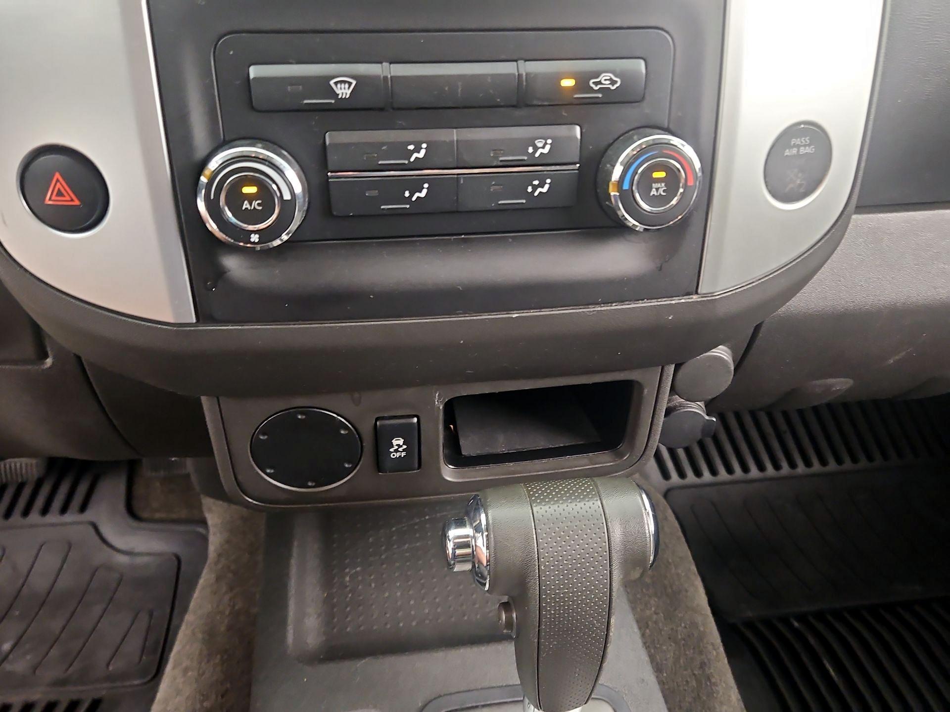Thumbnail: 2015 Nissan Frontier - 15