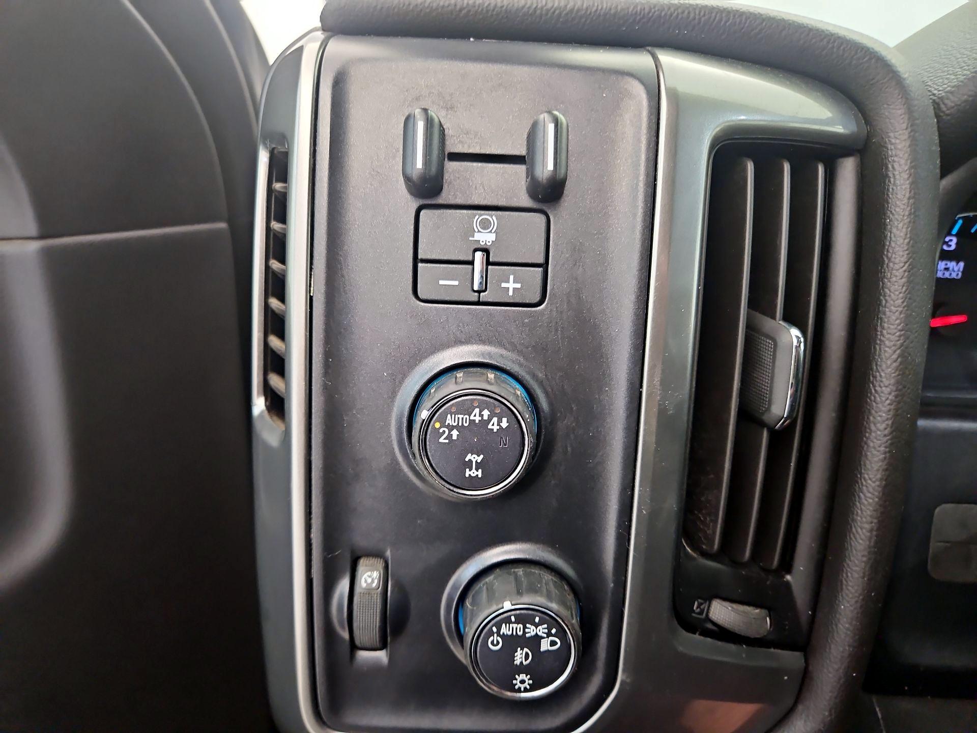 Thumbnail: 2019 Chevrolet Silverado 1500 - 13