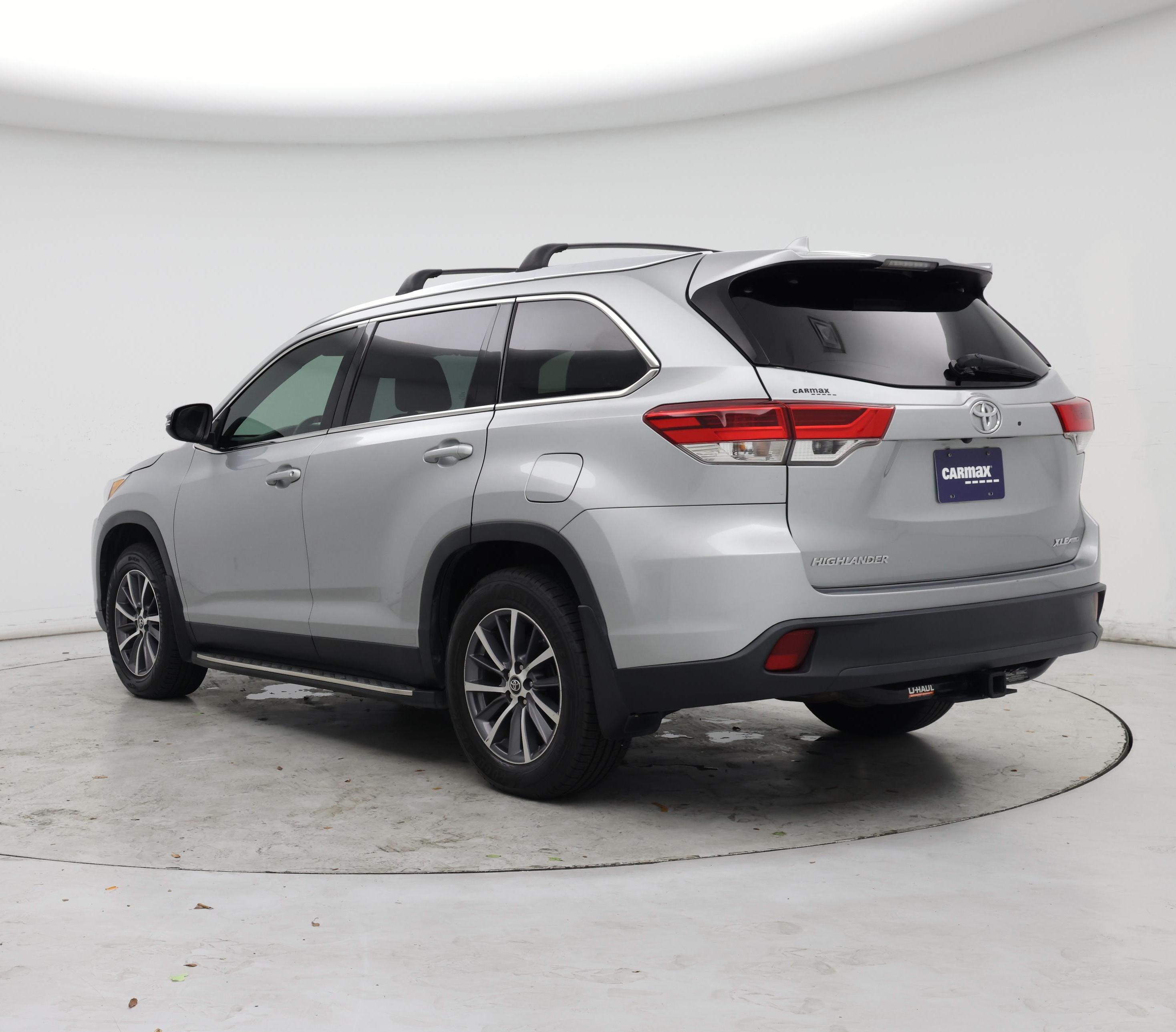 Thumbnail: 2019 Toyota Highlander - 2