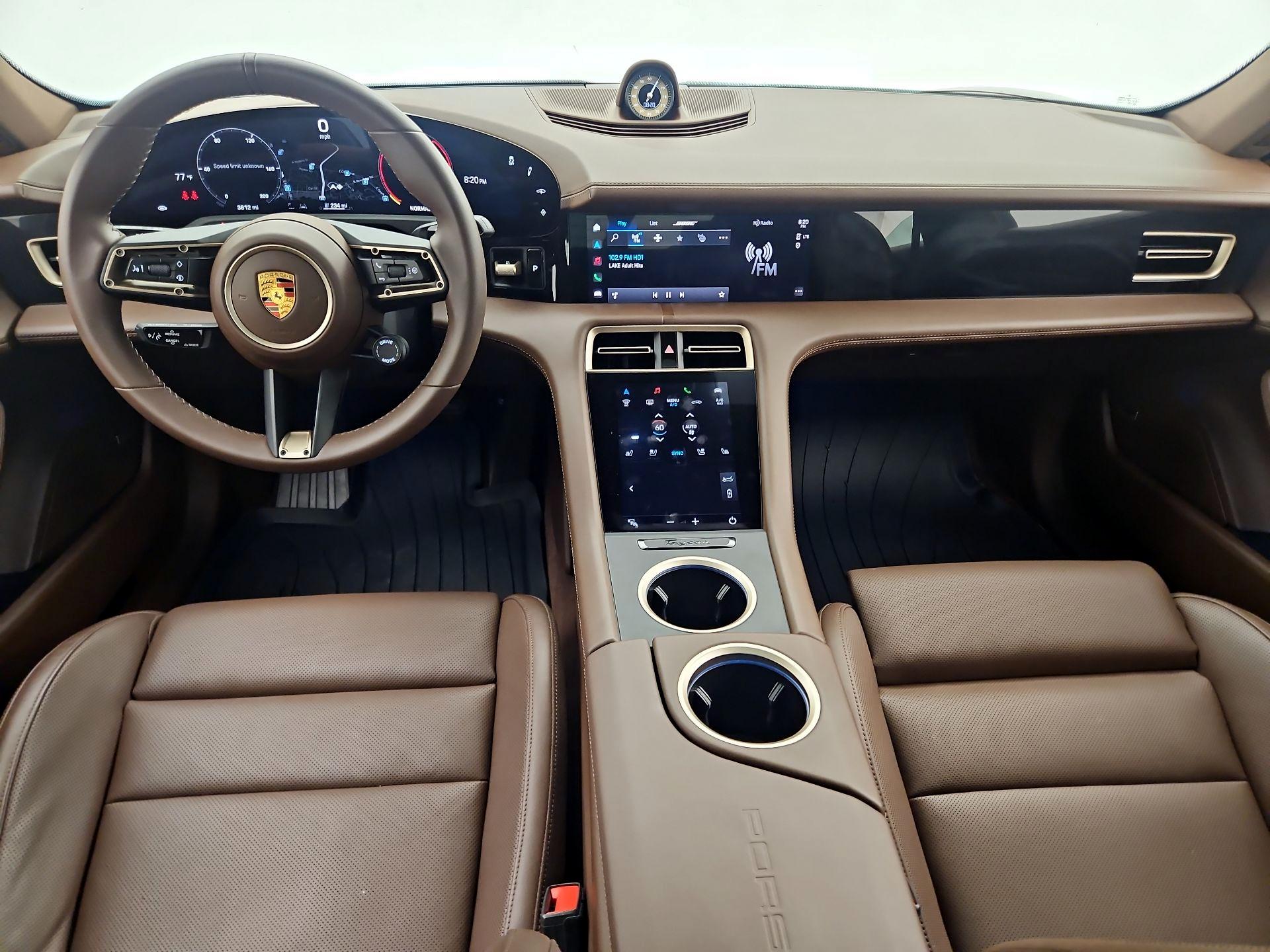 Thumbnail: 2022 Porsche Taycan - 9