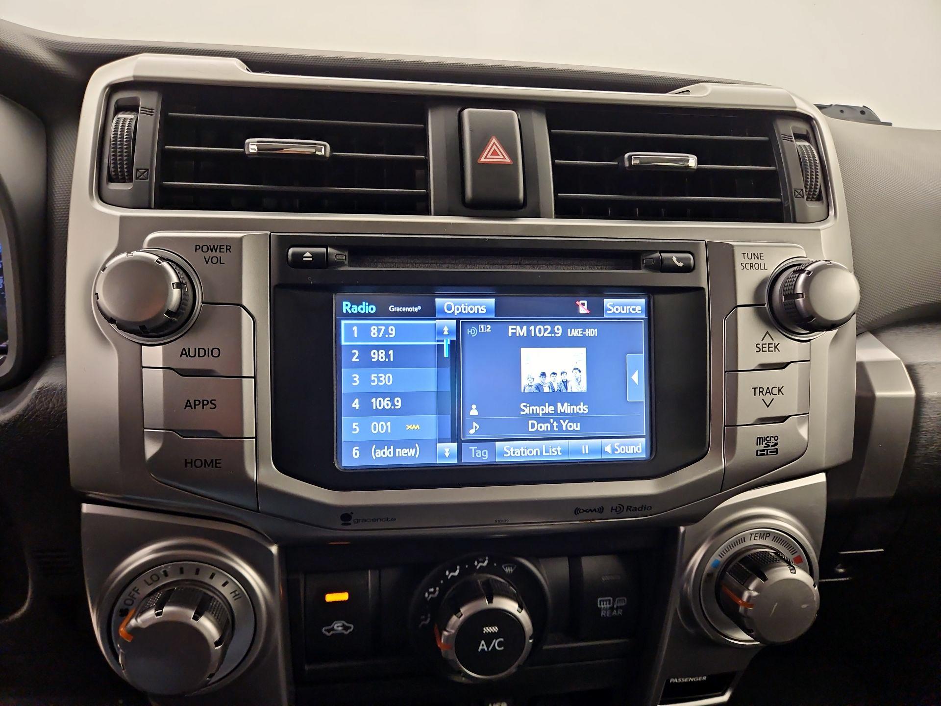 Thumbnail: 2016 Toyota 4Runner - 14