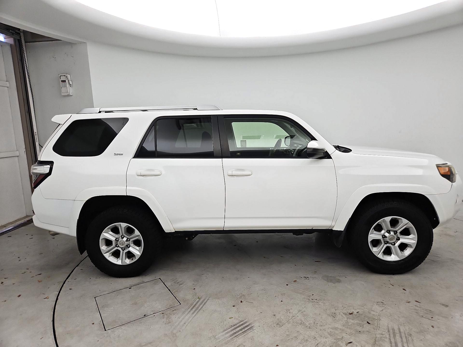 Thumbnail: 2016 Toyota 4Runner - 4