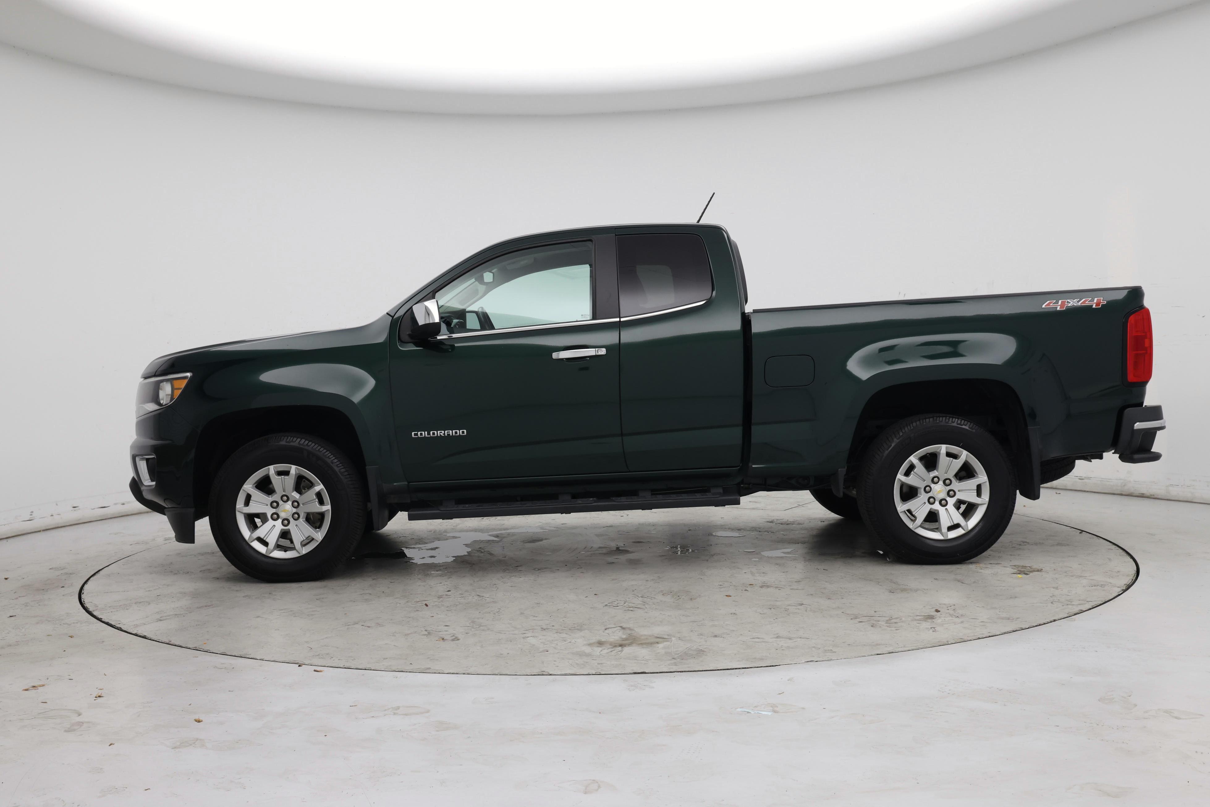 Thumbnail: 2015 Chevrolet Colorado - 3