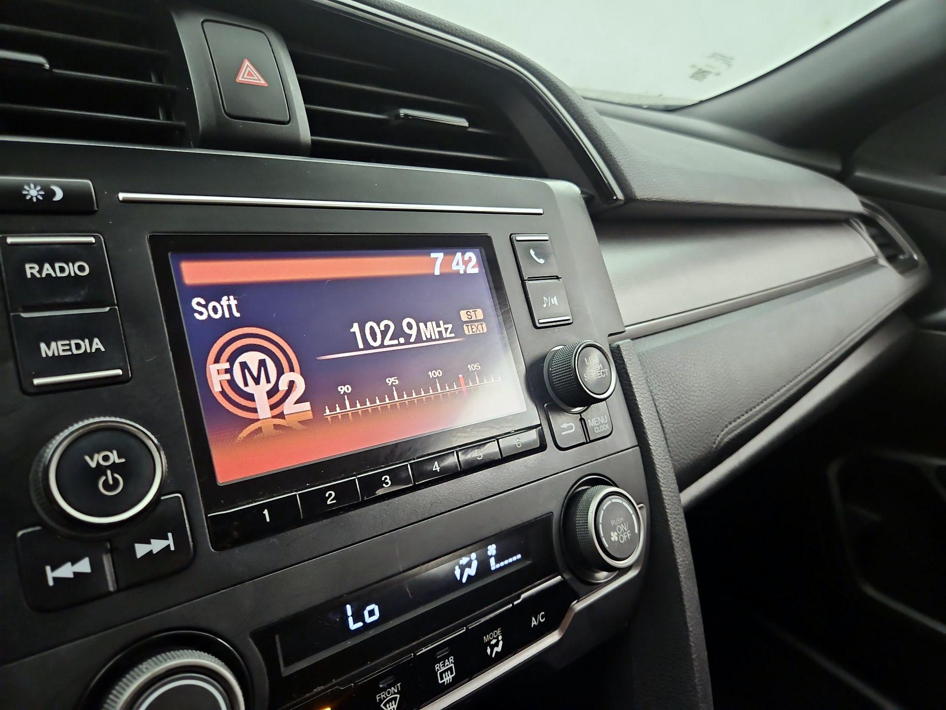 Thumbnail: 2017 Honda Civic - 15
