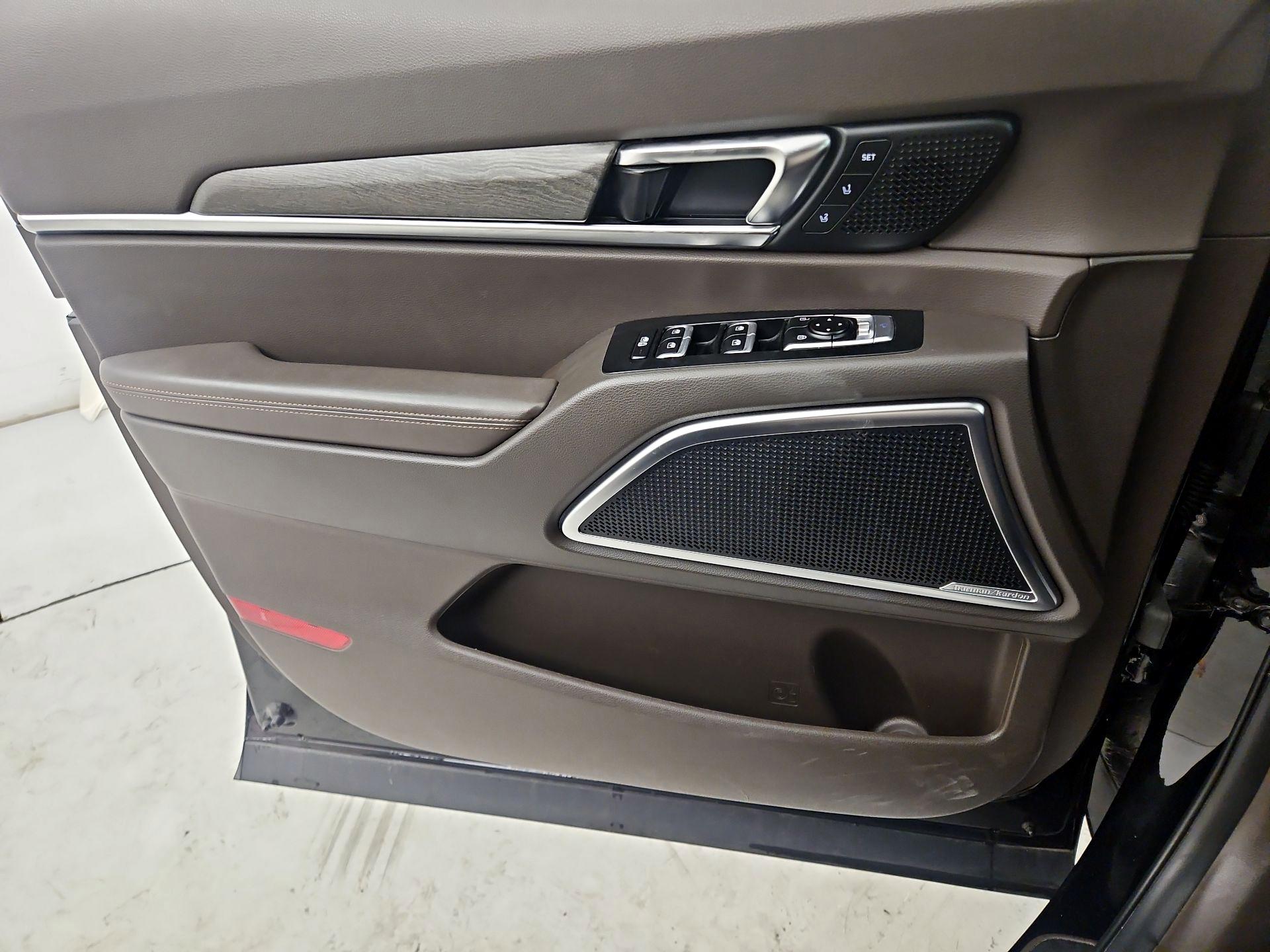 Thumbnail: 2020 Kia Telluride - 12