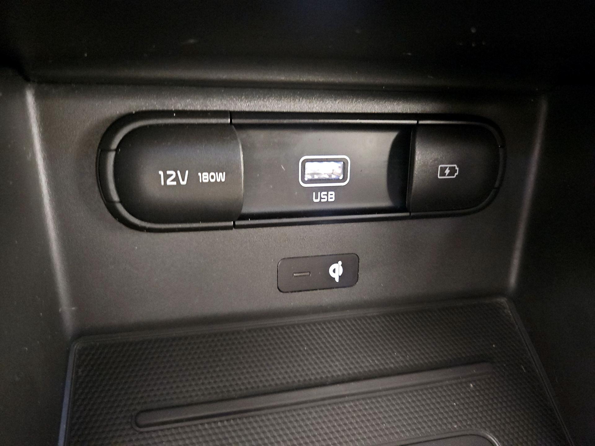 Thumbnail: 2020 Kia Telluride - 19