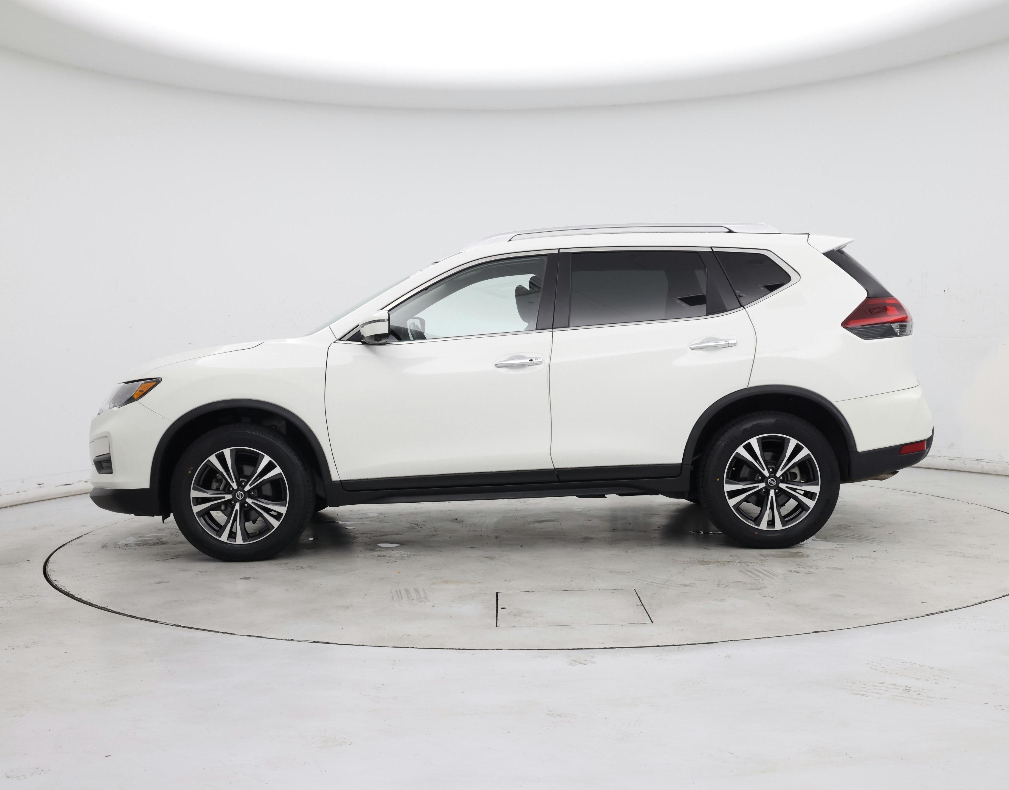Thumbnail: 2020 Nissan Rogue - 3