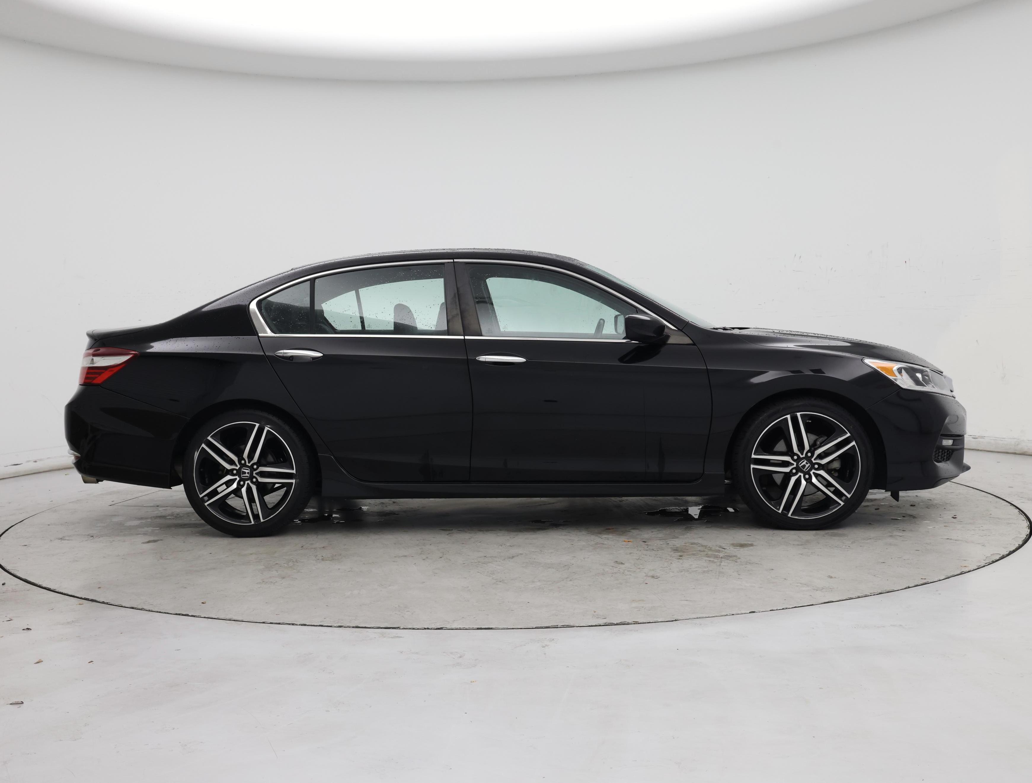 Thumbnail: 2017 Honda Accord - 7