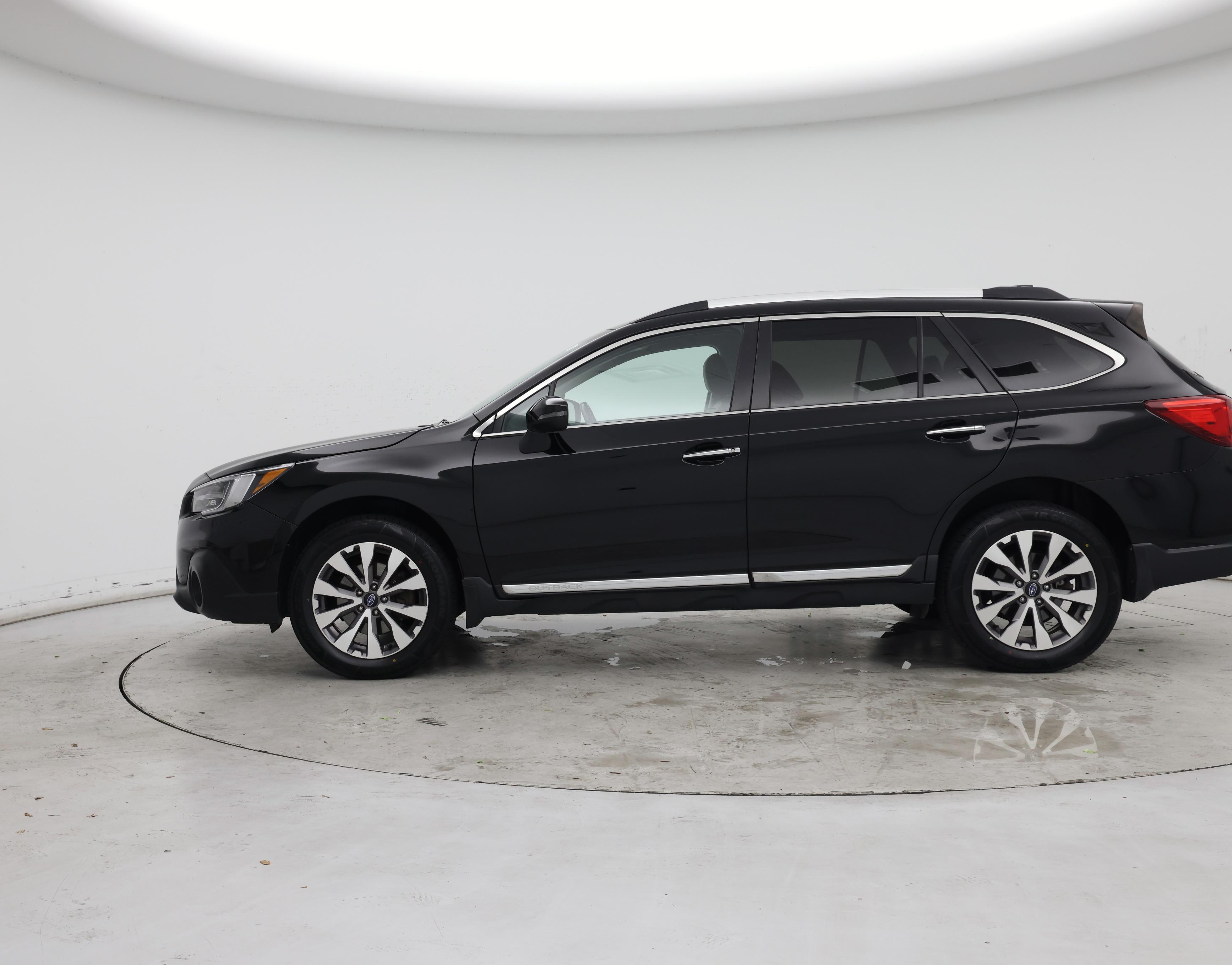 Thumbnail: 2019 Subaru Outback - 3