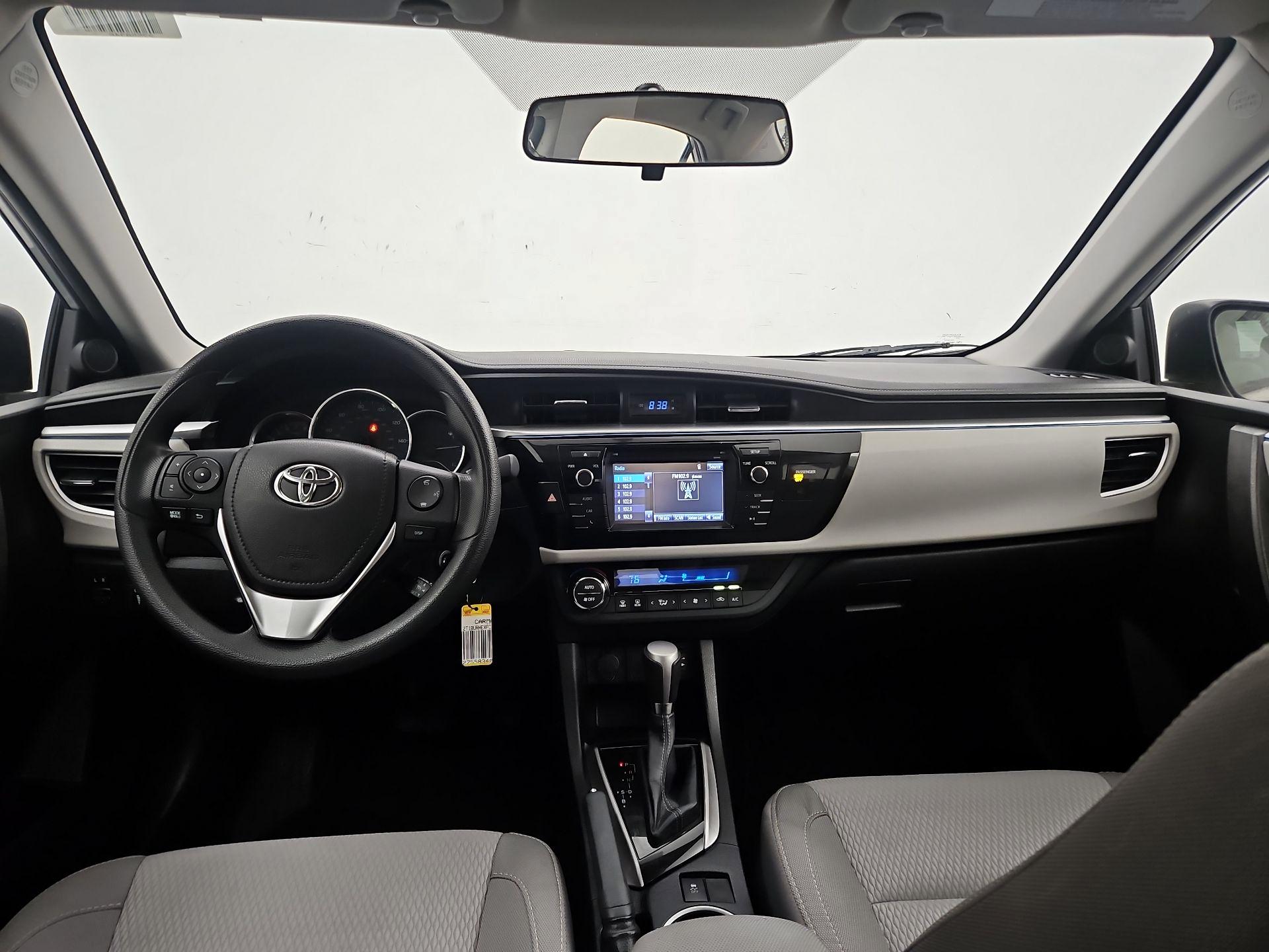 Thumbnail: 2015 Toyota Corolla - 9