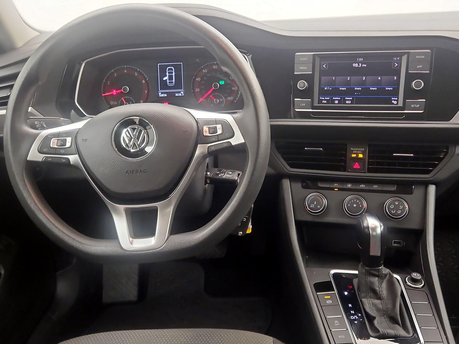 Thumbnail: 2019 Volkswagen Jetta - 10