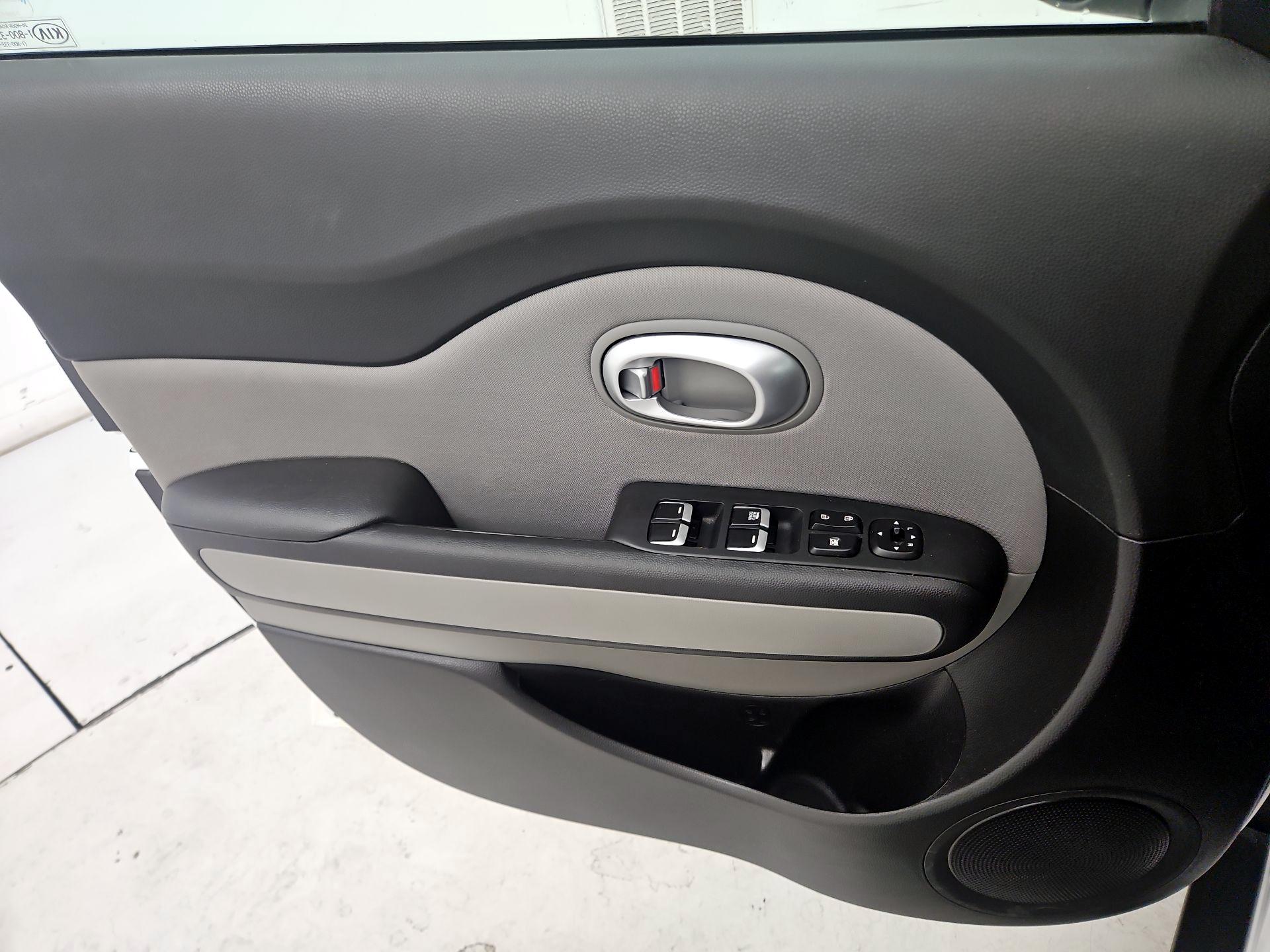 Thumbnail: 2019 Kia Soul - 12