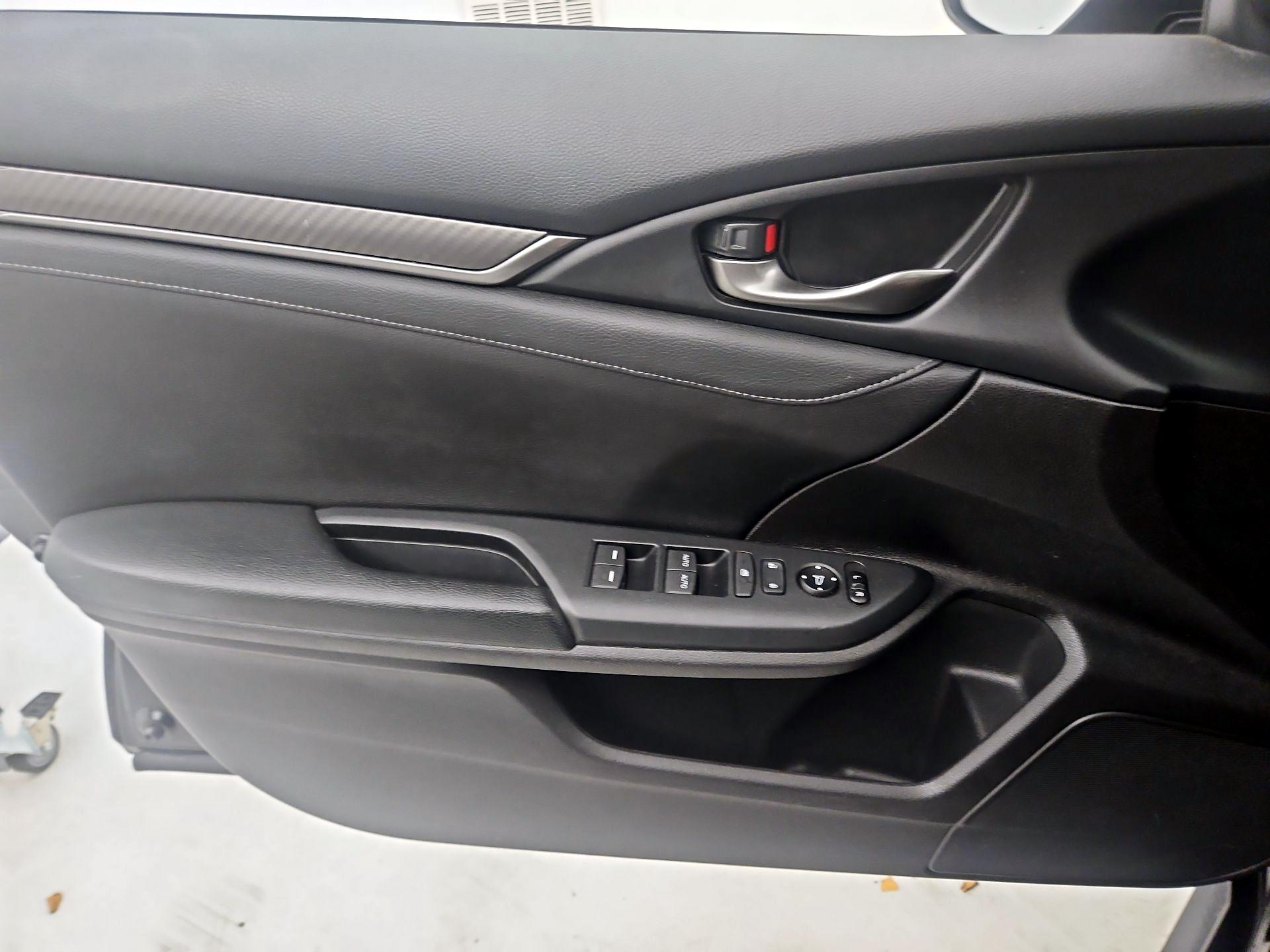 Thumbnail: 2018 Honda Civic - 12