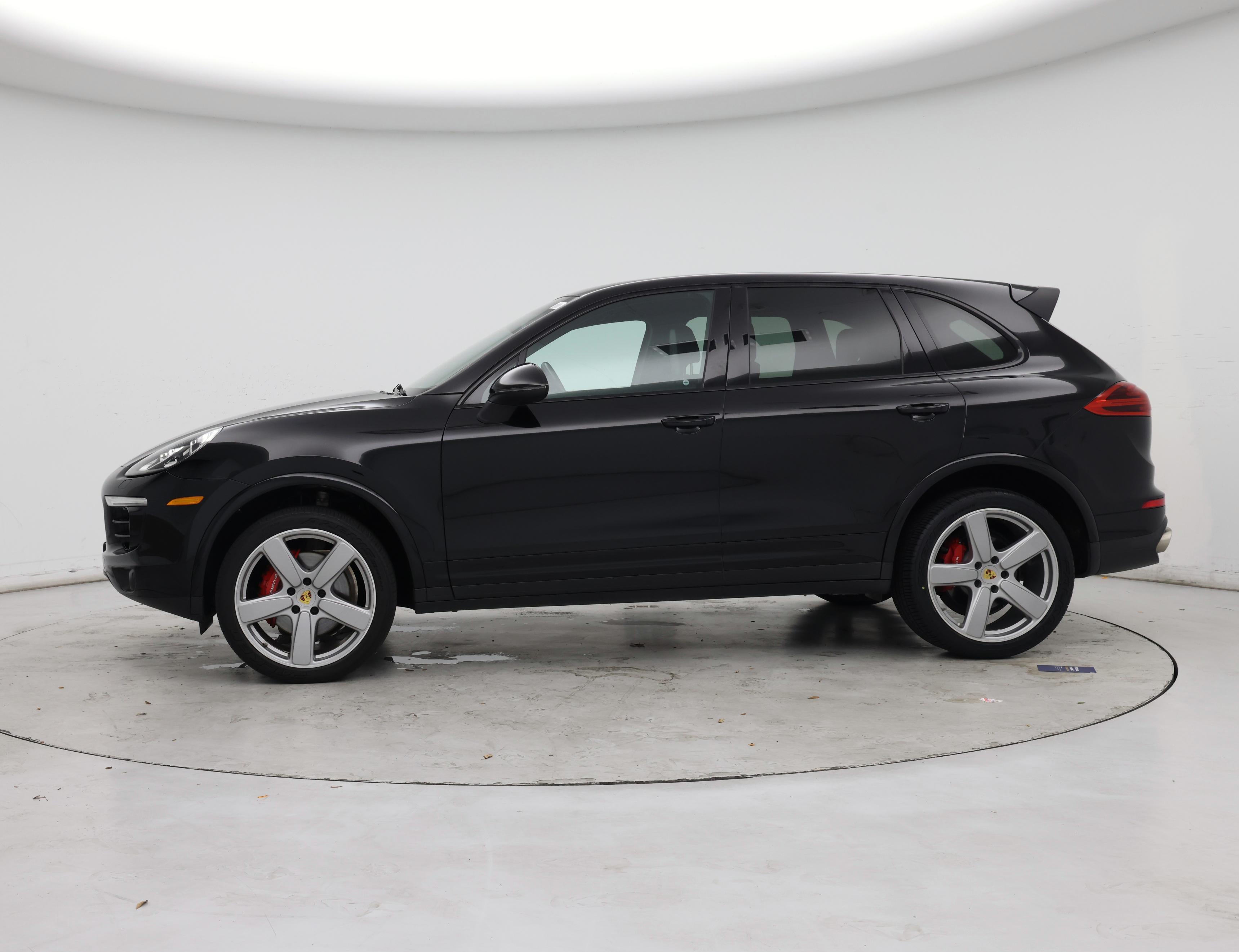 Thumbnail: 2018 Porsche Cayenne - 3