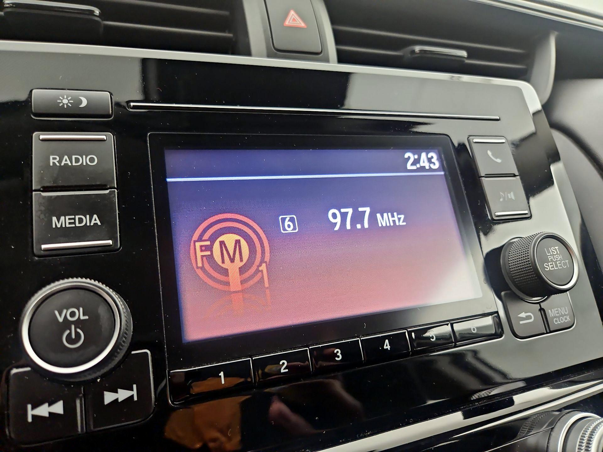 Thumbnail: 2019 Honda Insight - 15