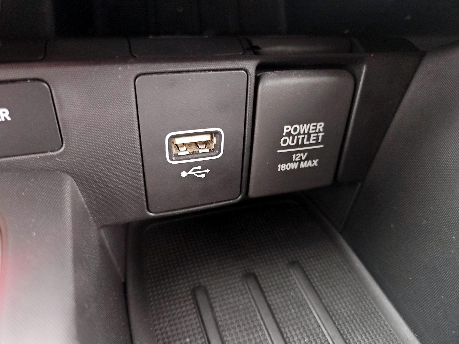 Thumbnail: 2019 Honda Insight - 18