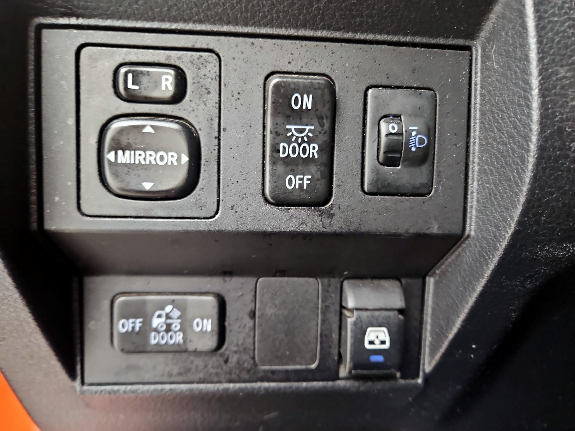 Thumbnail: 2017 Toyota Tundra - 13