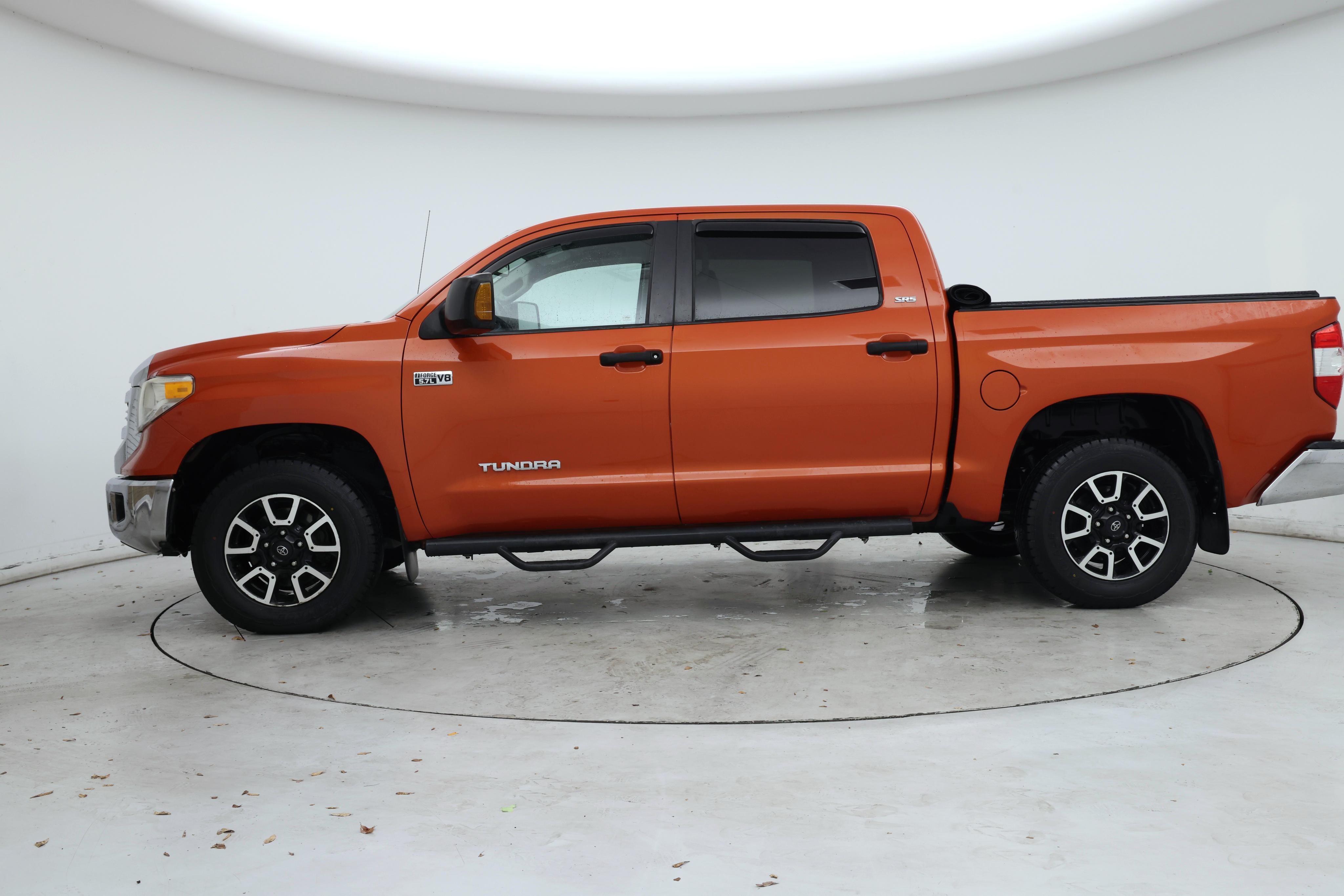 Thumbnail: 2017 Toyota Tundra - 3