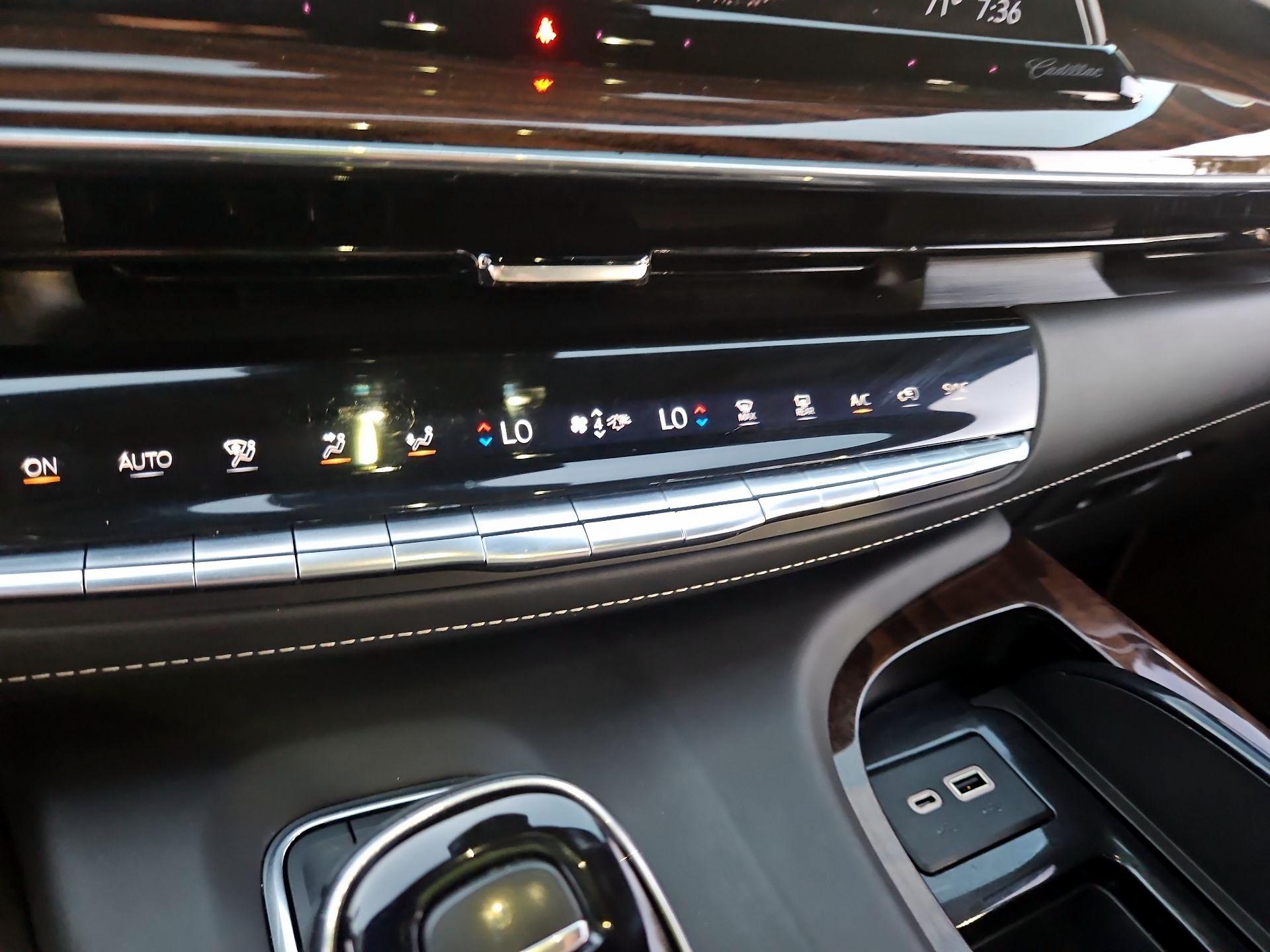Thumbnail: 2021 Cadillac Escalade - 17
