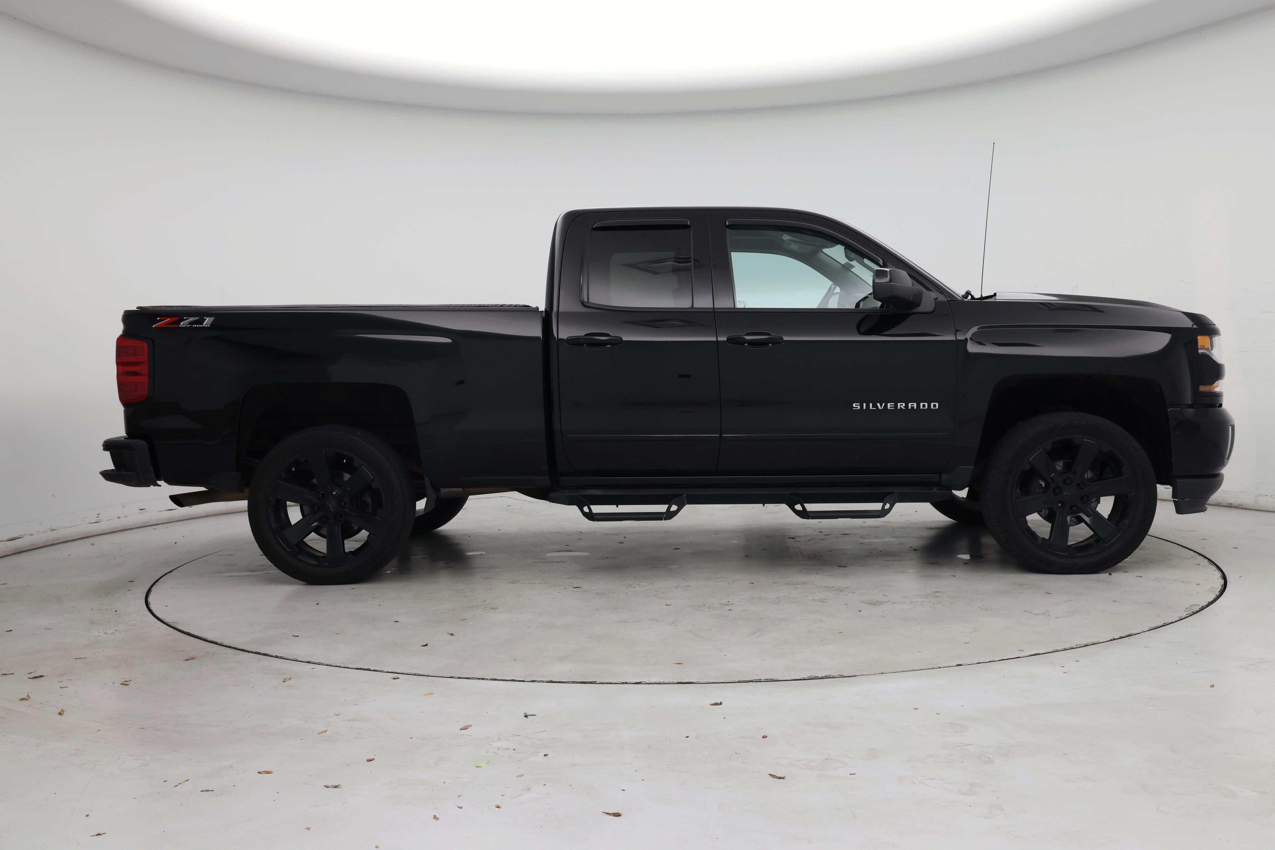 Thumbnail: 2019 Chevrolet Silverado 1500 - 7