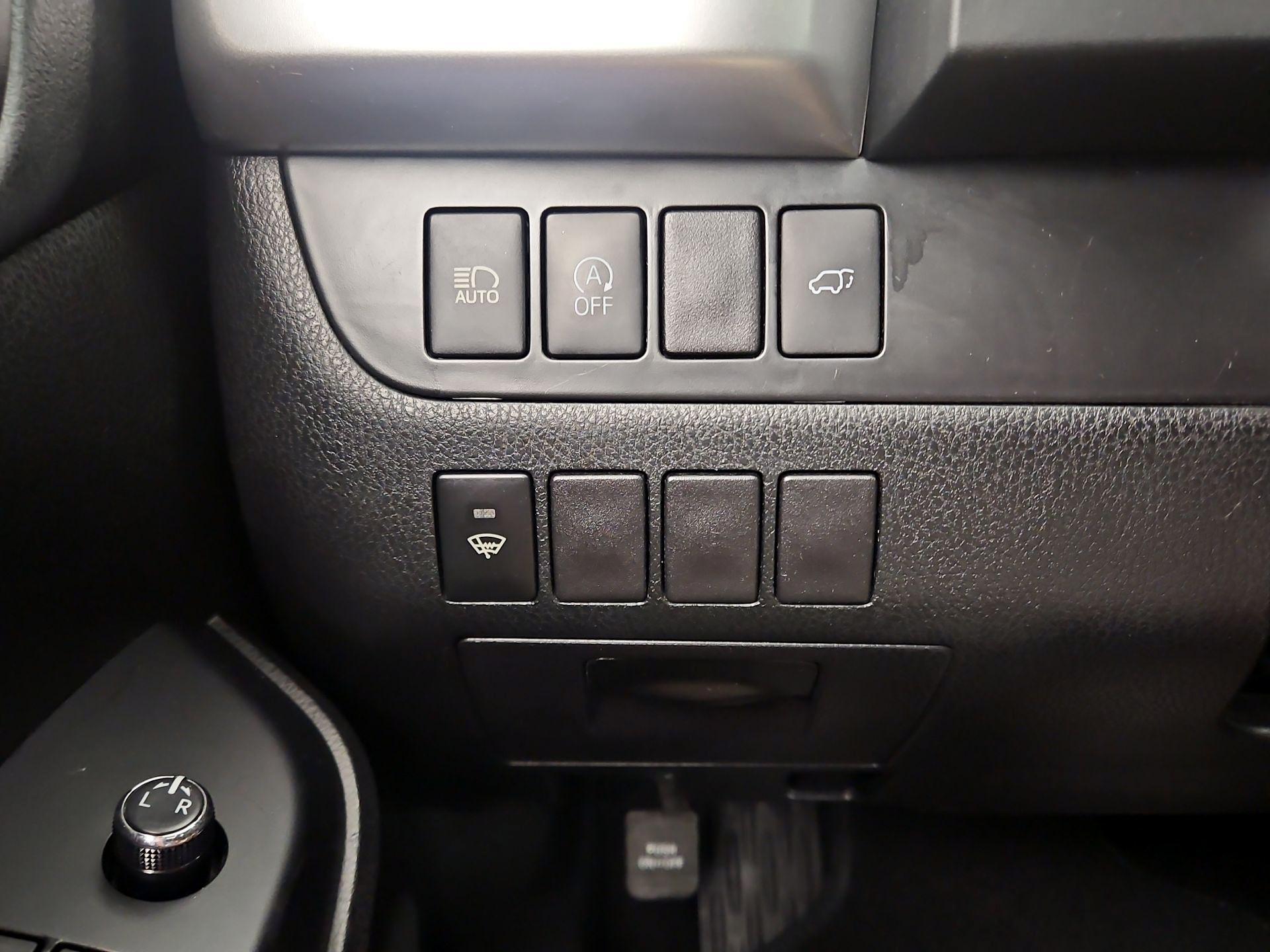 Thumbnail: 2019 Toyota Highlander - 13
