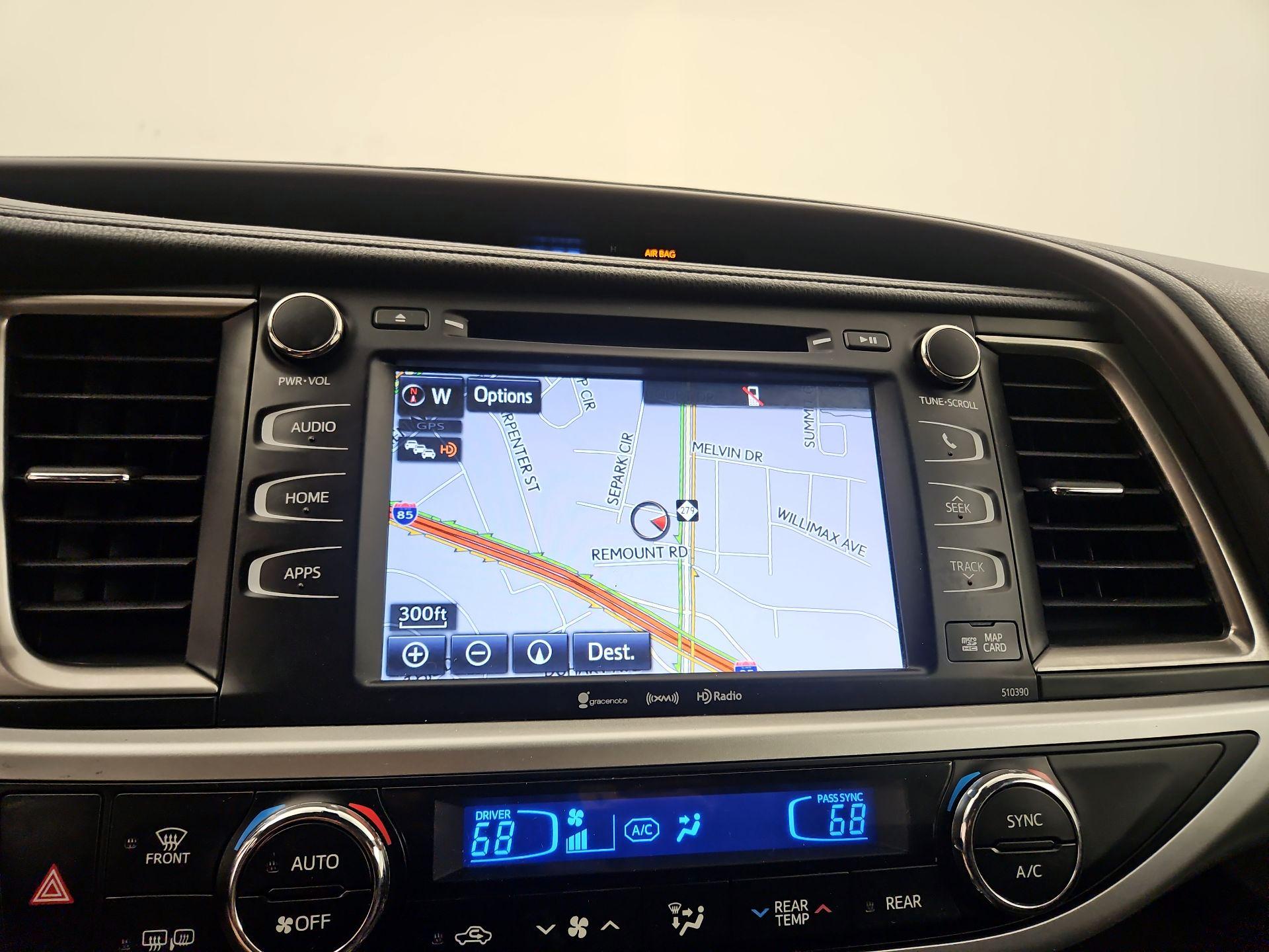 Thumbnail: 2019 Toyota Highlander - 14
