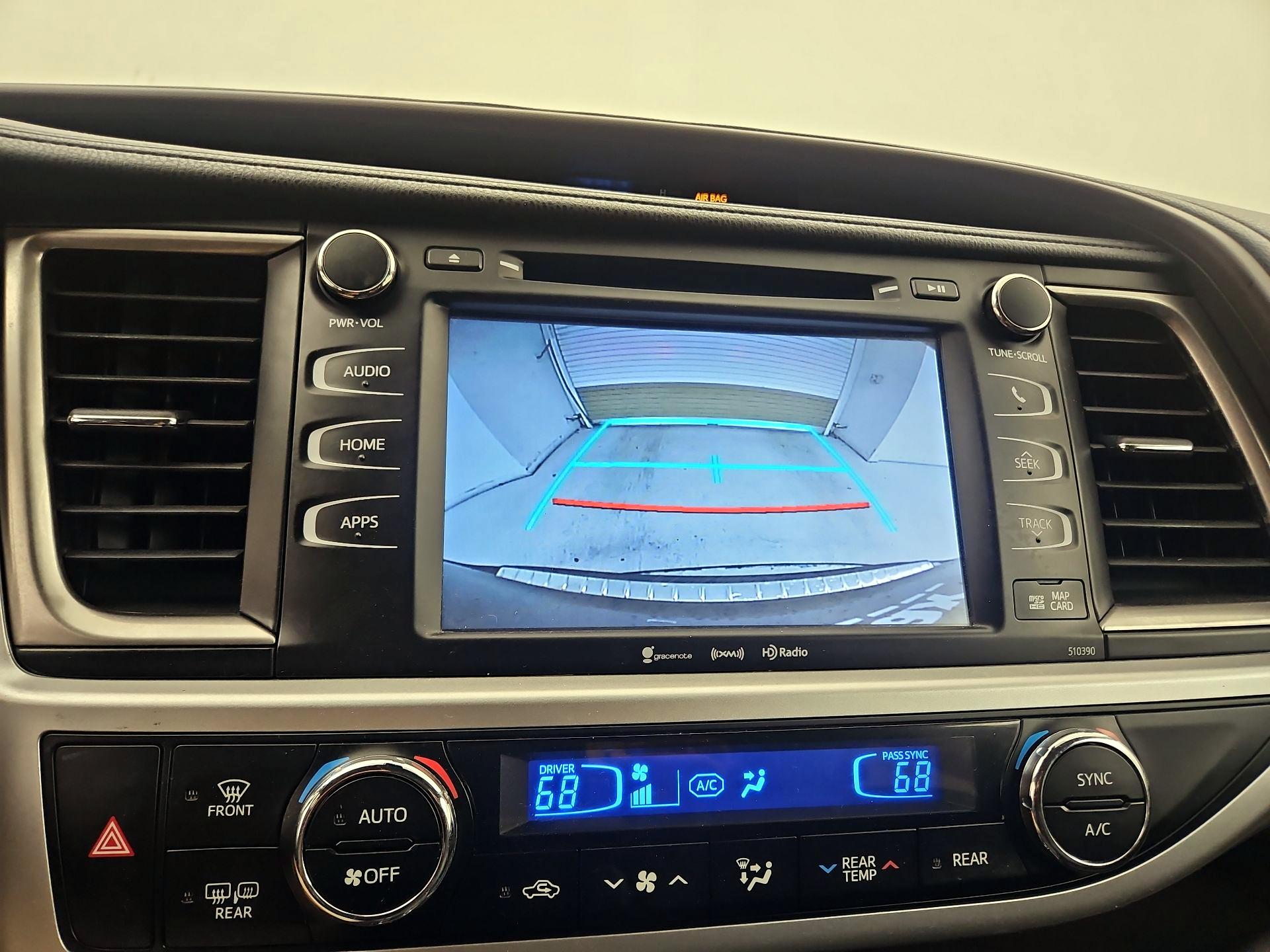 Thumbnail: 2019 Toyota Highlander - 15