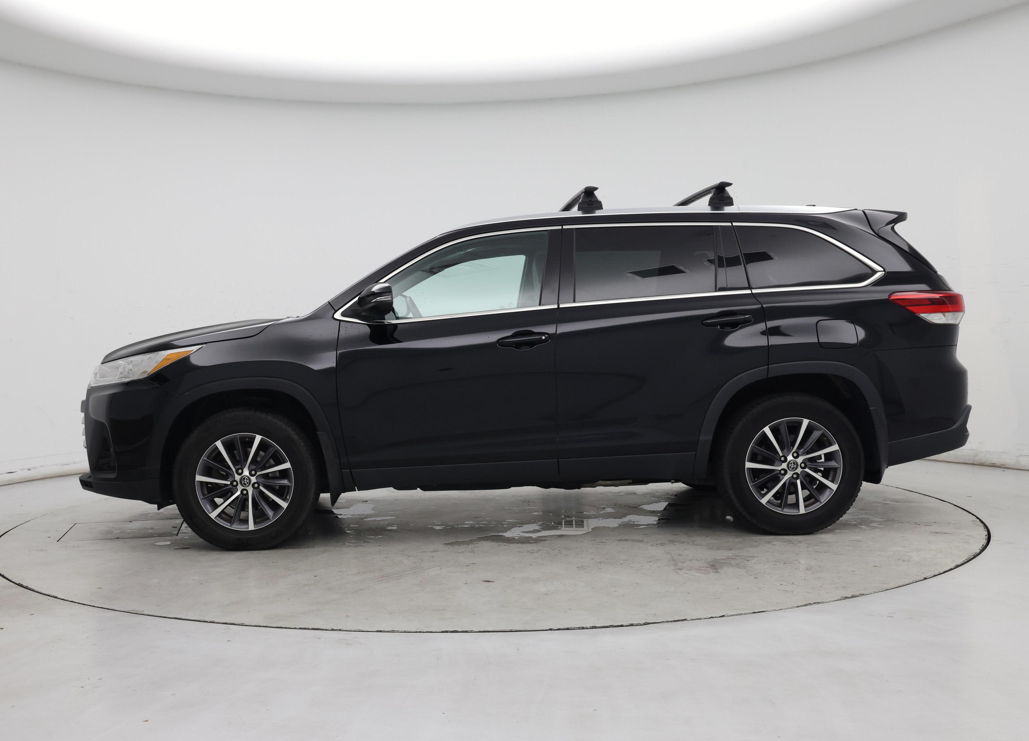 Thumbnail: 2019 Toyota Highlander - 3