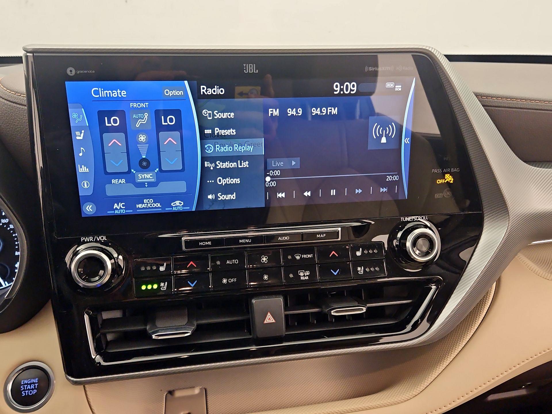 Thumbnail: 2021 Toyota Highlander - 15