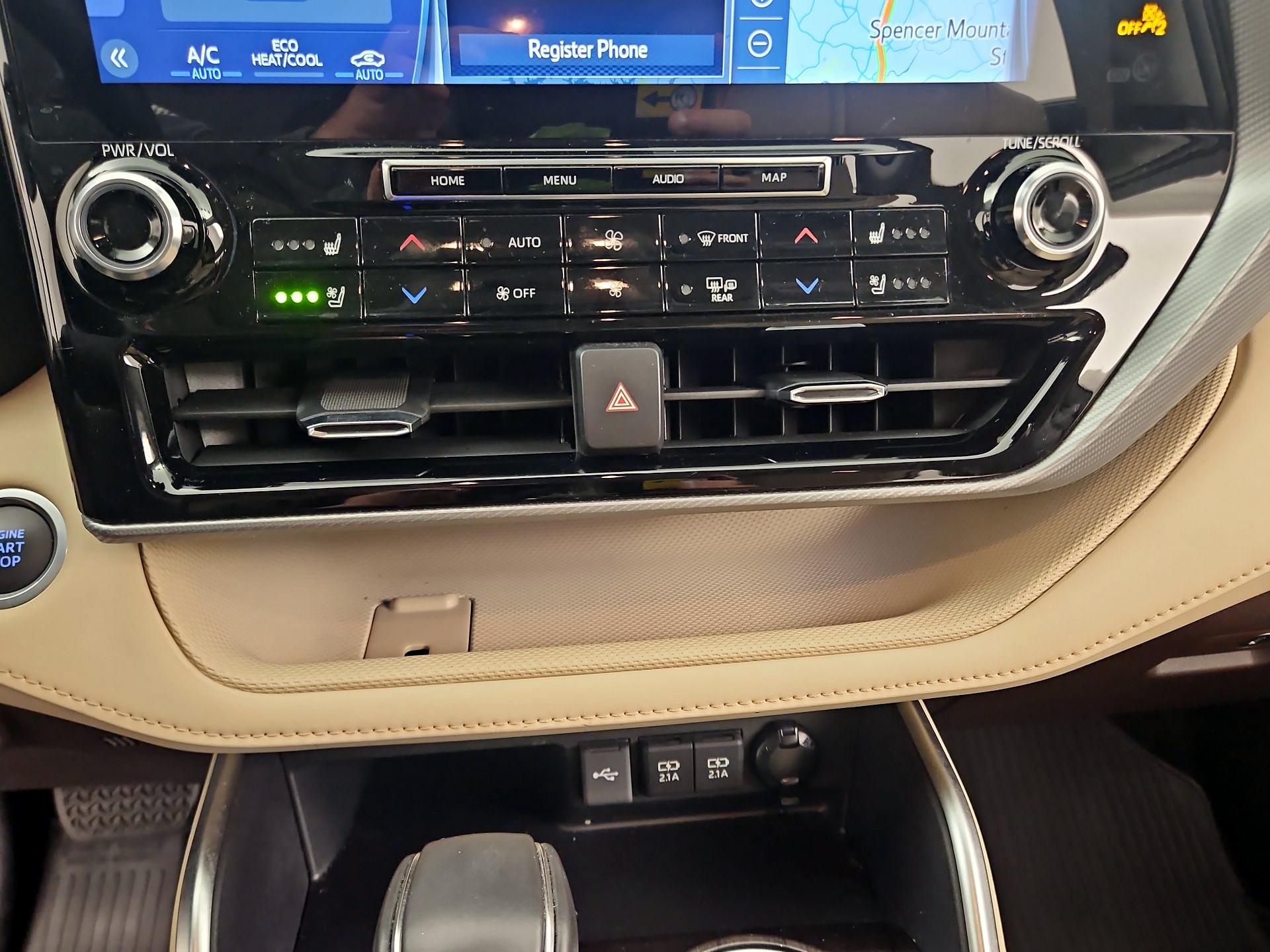 Thumbnail: 2021 Toyota Highlander - 16