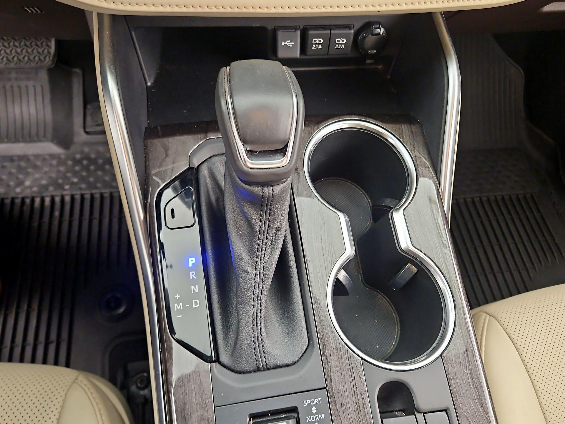 Thumbnail: 2021 Toyota Highlander - 17