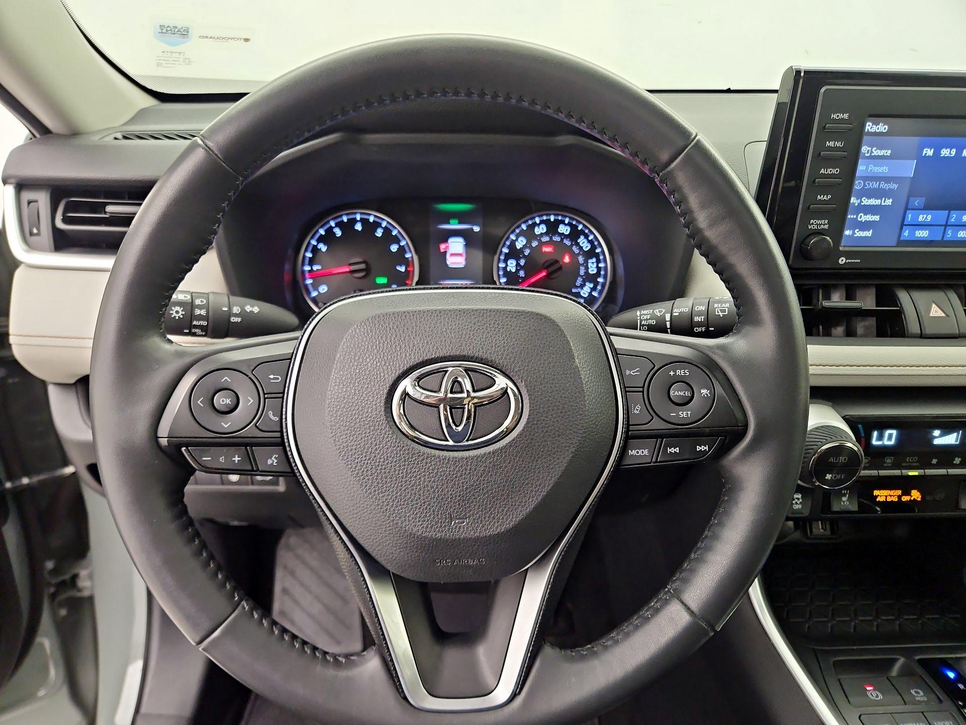 Thumbnail: 2020 Toyota RAV4 - 10