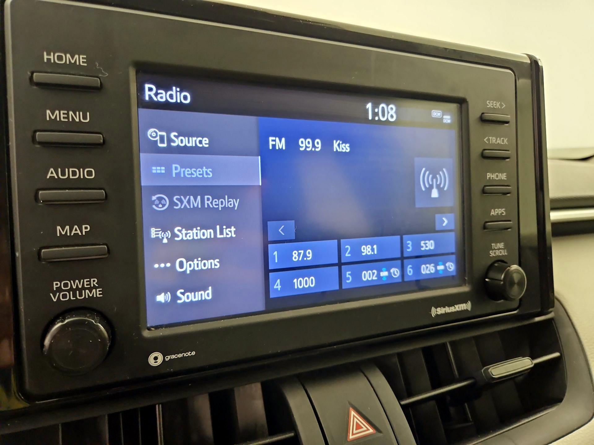 Thumbnail: 2020 Toyota RAV4 - 15