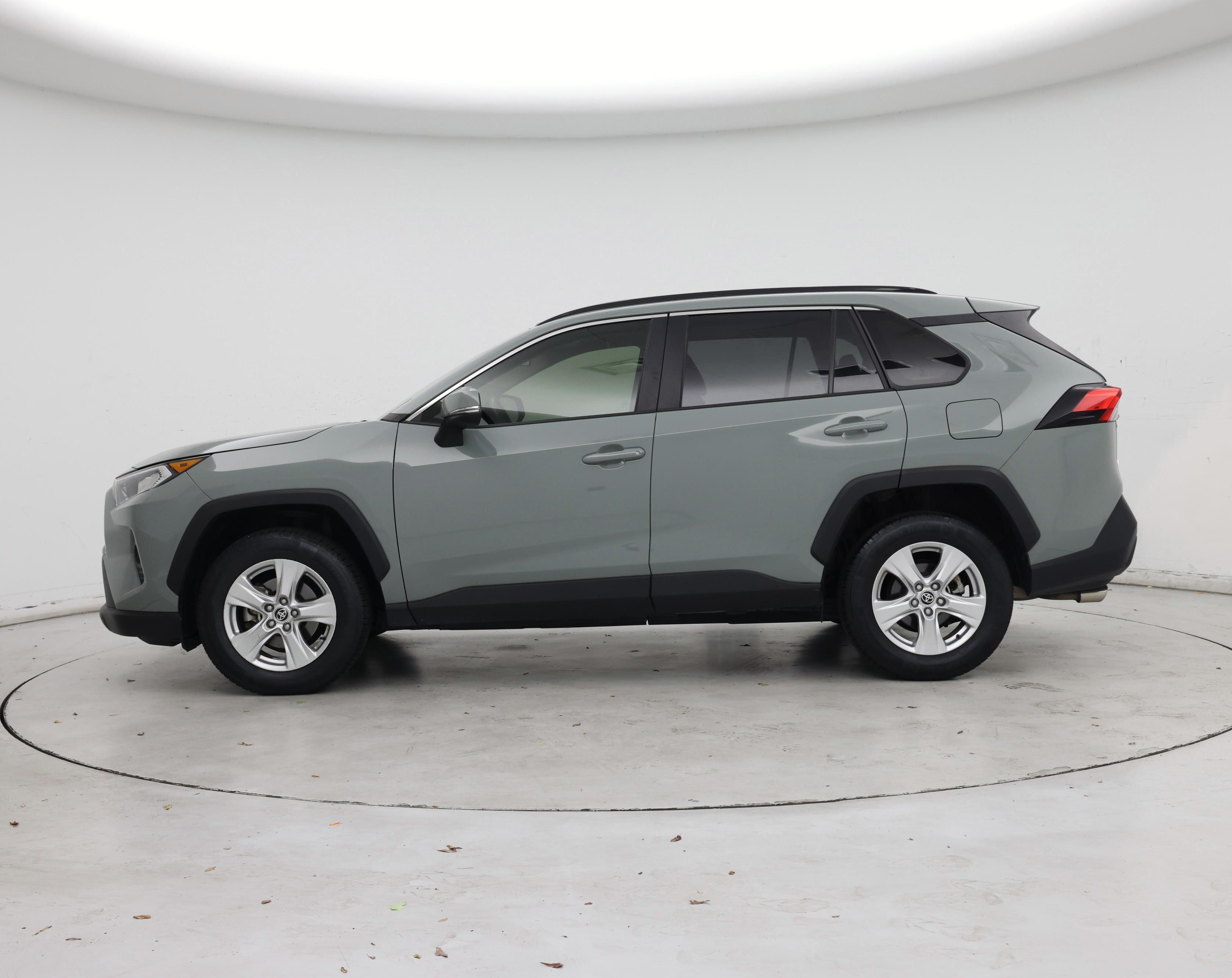 Thumbnail: 2020 Toyota RAV4 - 3