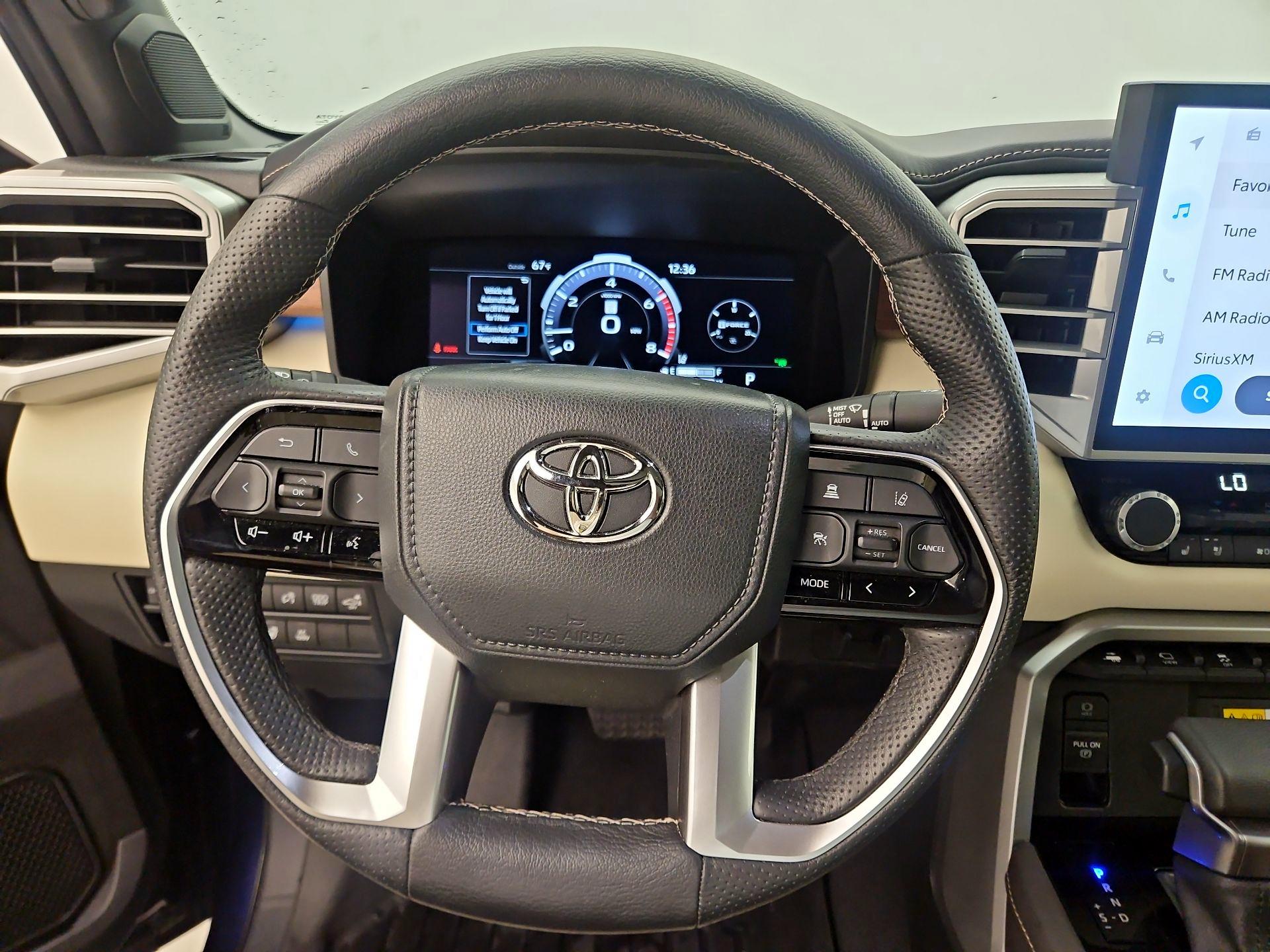 Thumbnail: 2022 Toyota Tundra - 10