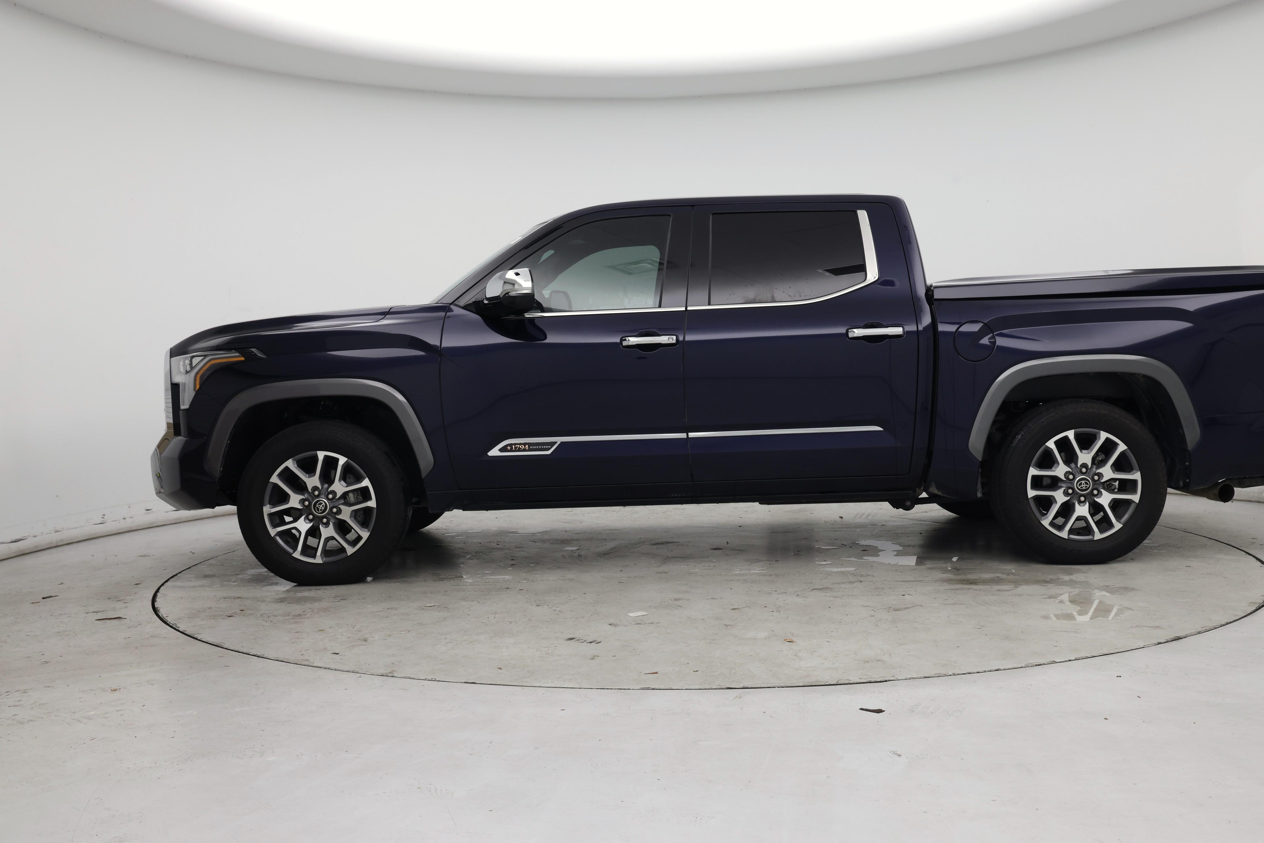 Thumbnail: 2022 Toyota Tundra - 3