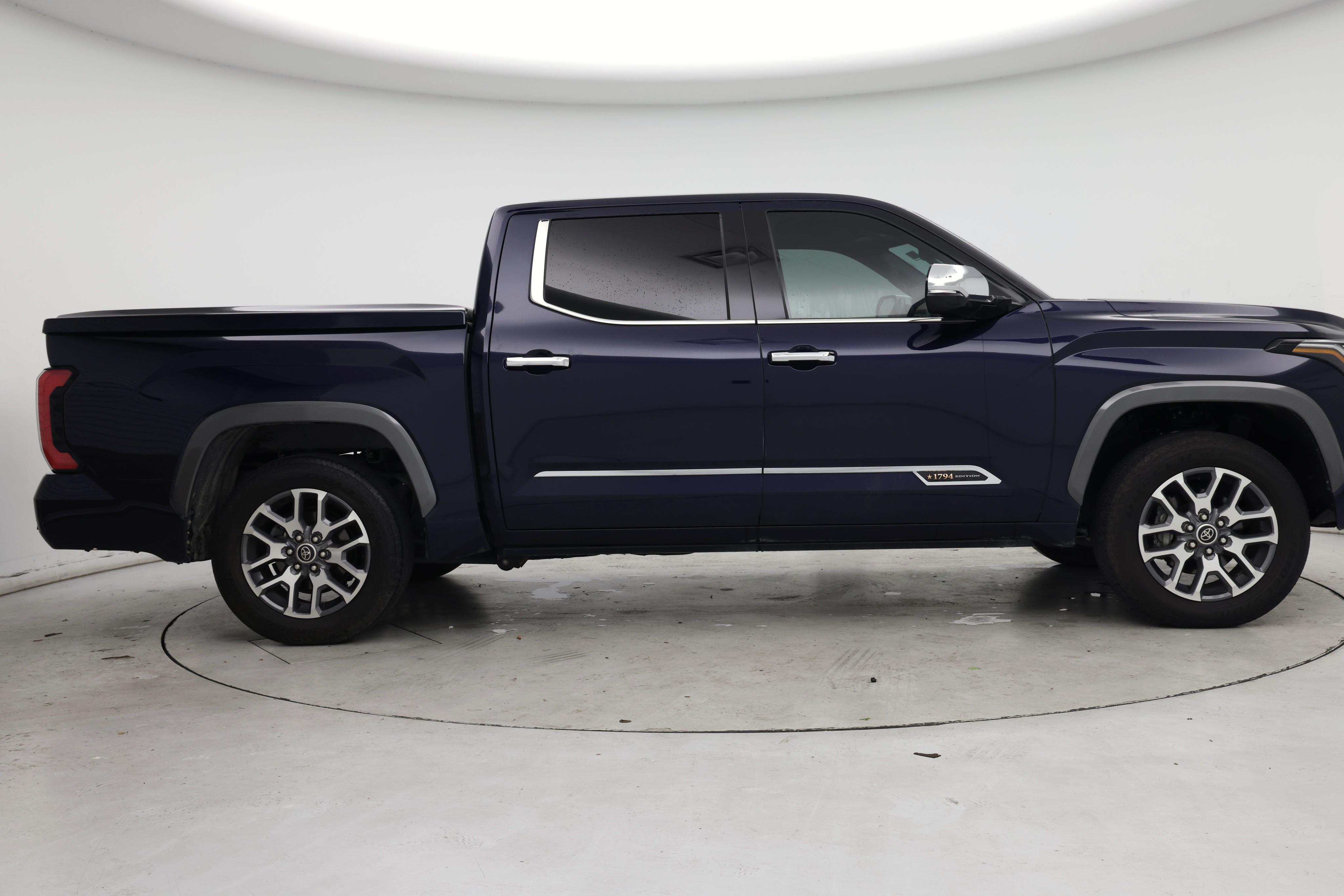 Thumbnail: 2022 Toyota Tundra - 7