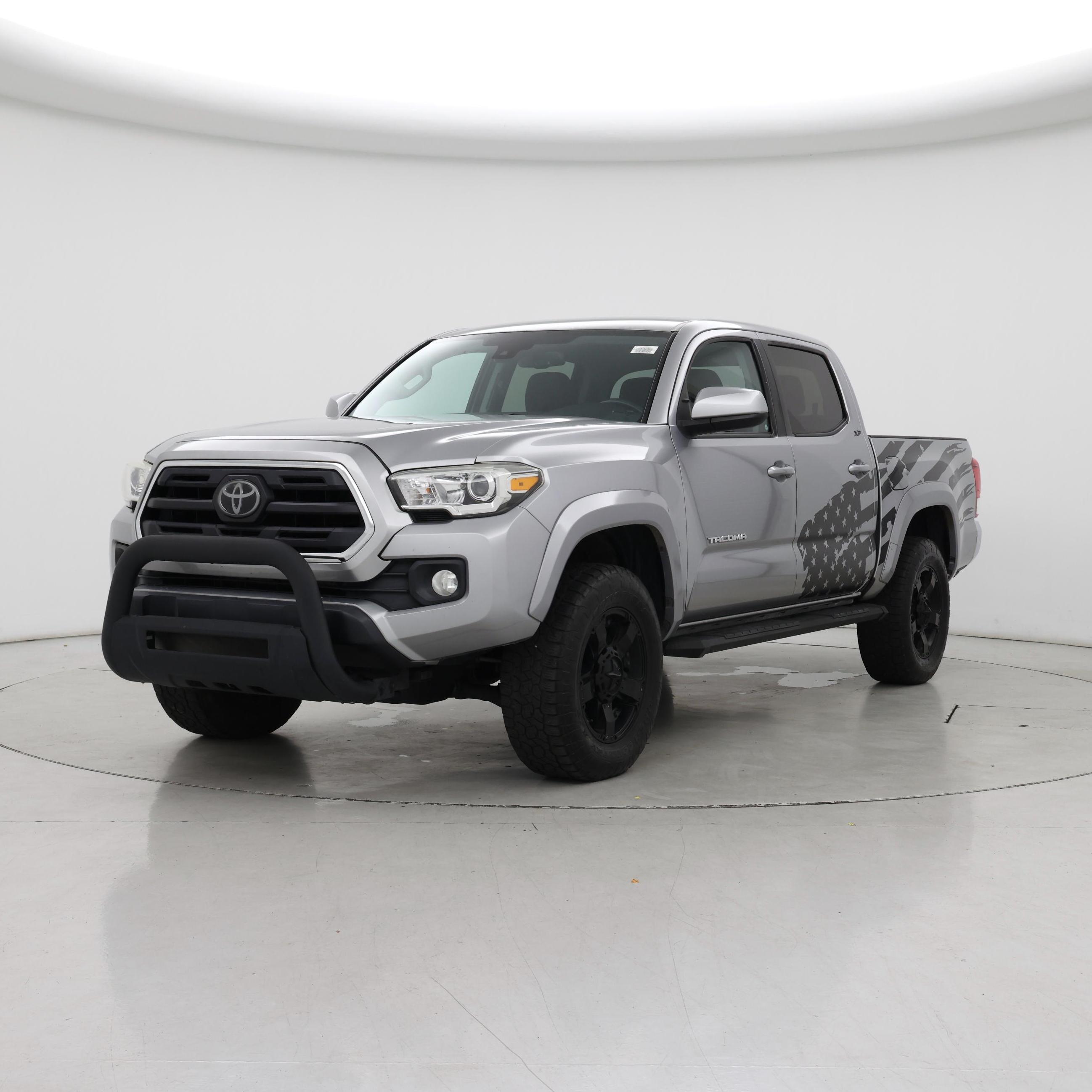 Thumbnail: 2018 Toyota Tacoma - 4