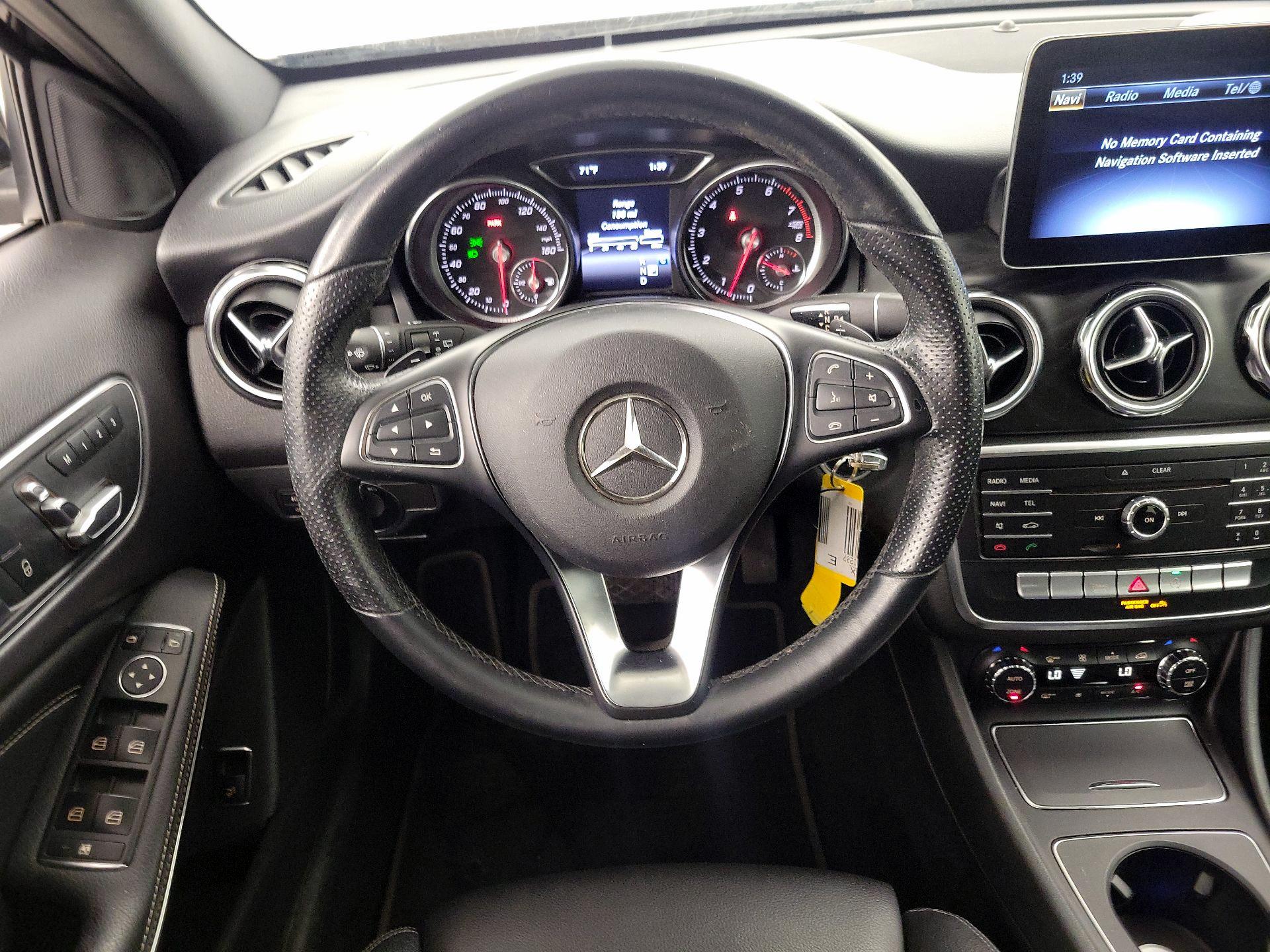 Thumbnail: 2019 Mercedes-Benz GLA - 10